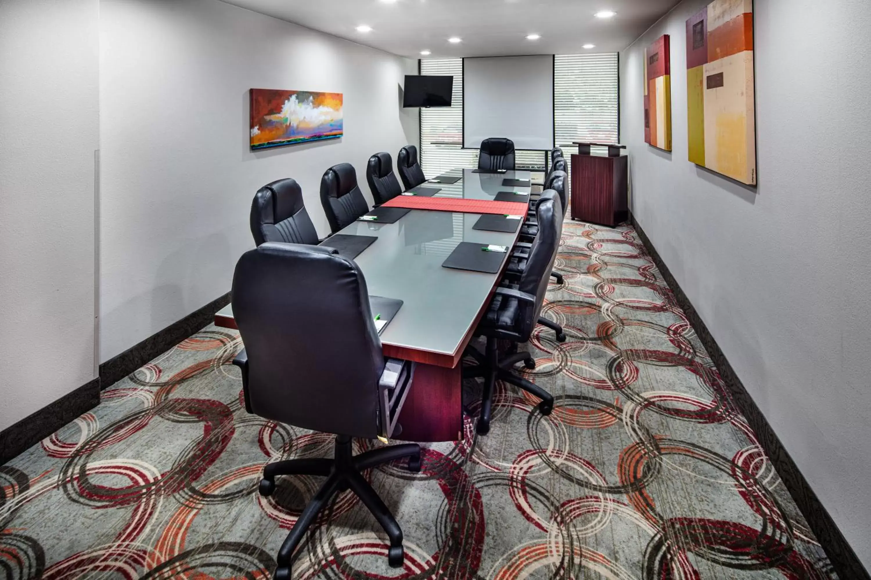 Meeting/conference room in Holiday Inn Hotel Atlanta-Northlake, a Full Service Hotel