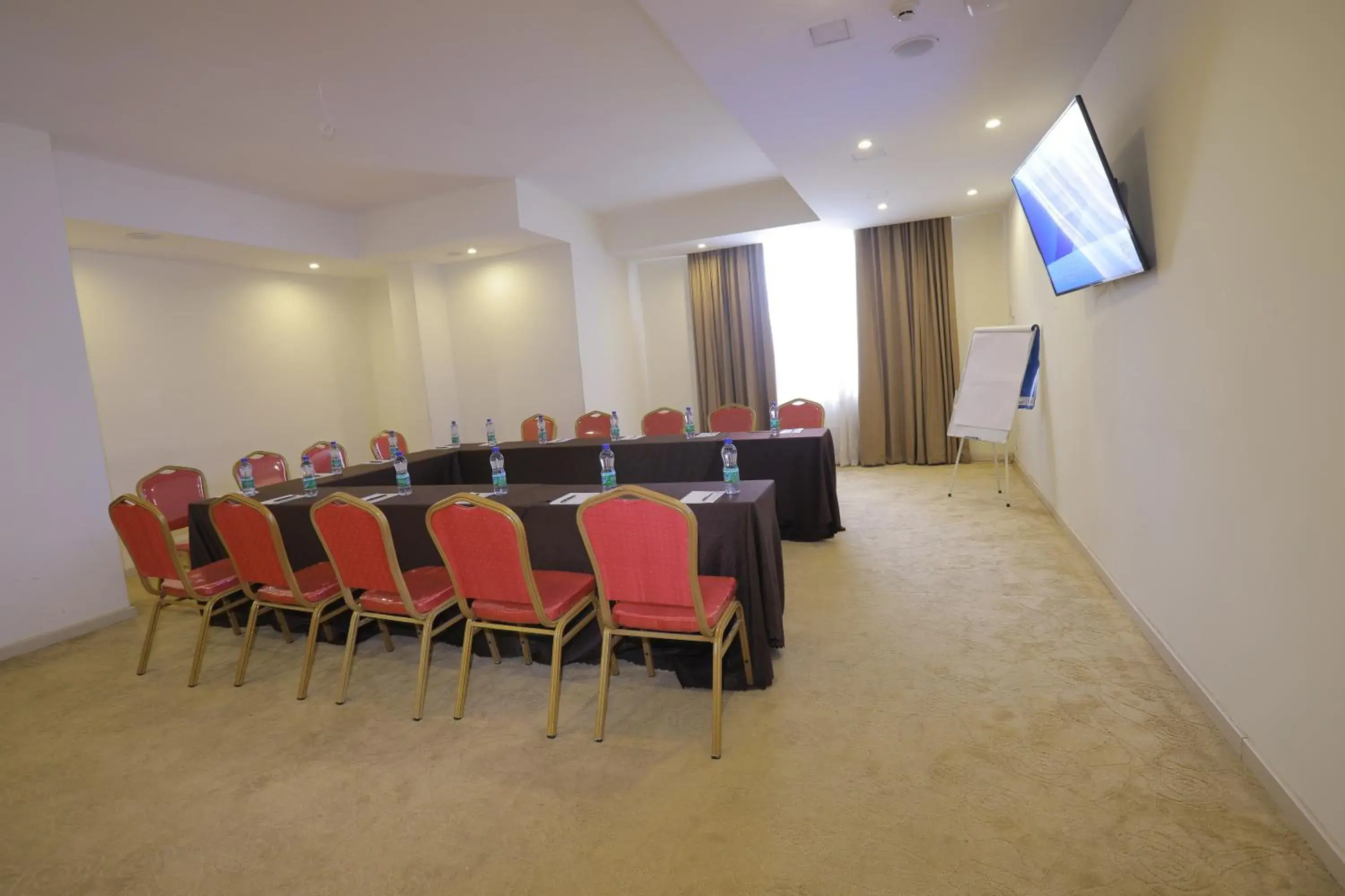 Meeting/conference room in Mado Hotel