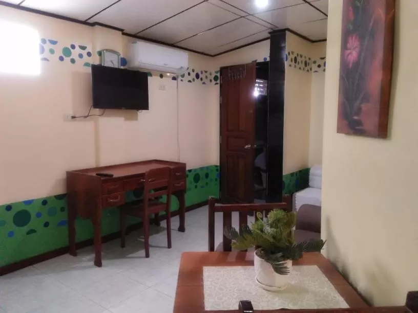 Communal lounge/ TV room in Hwan Dynasty Suite