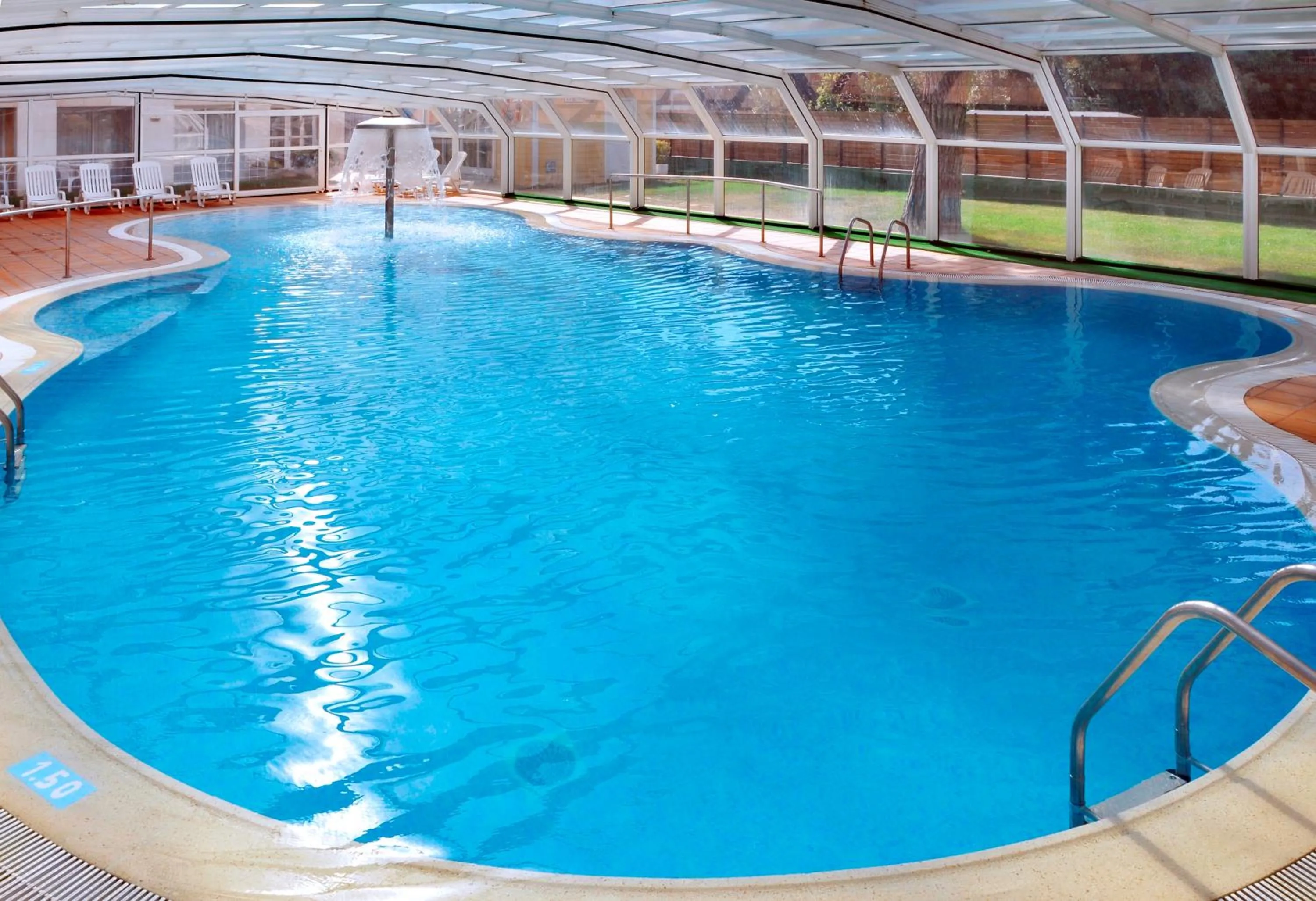 Swimming pool in GHT Oasis Park & Spa