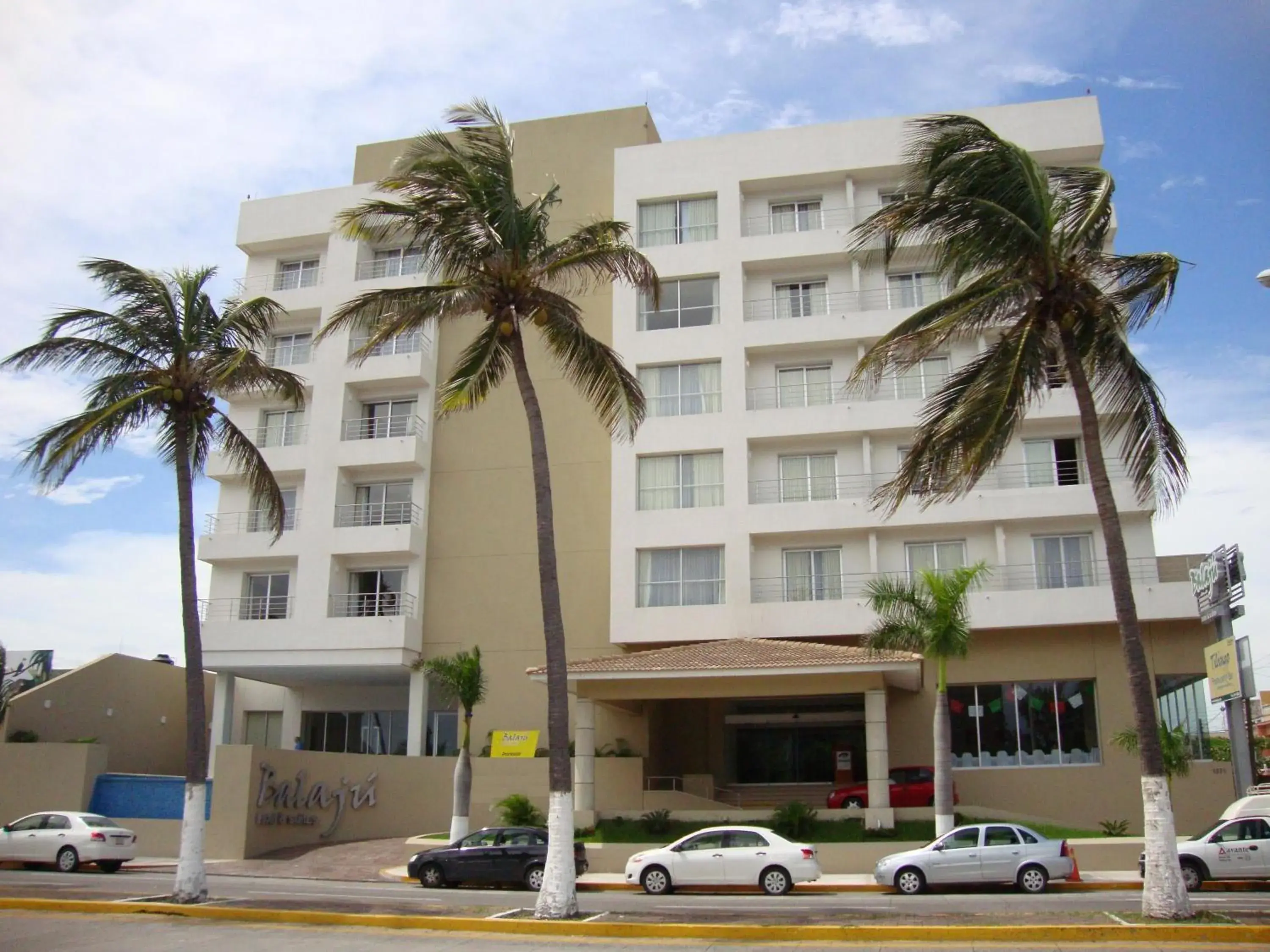 Facade/entrance, Property Building in Balajú Hotel & Suites