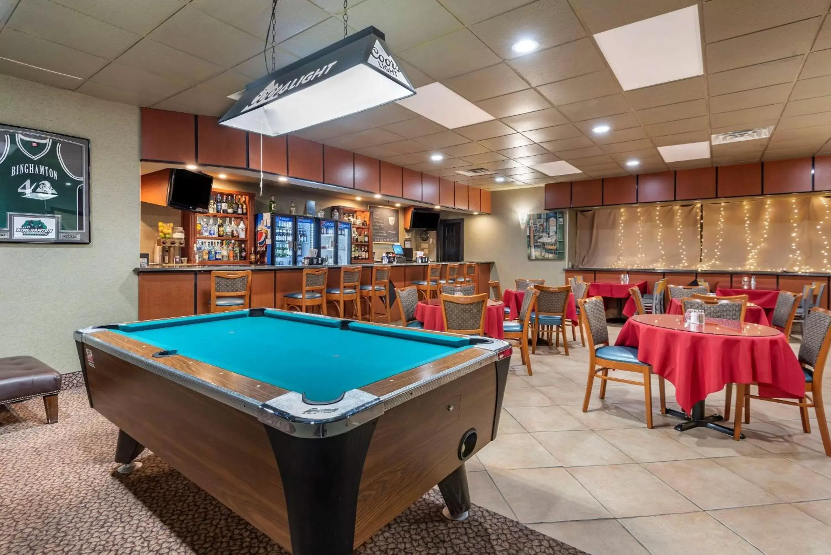 Restaurant/places to eat, Billiards in Quality Inn & Suites Vestal Binghamton near University