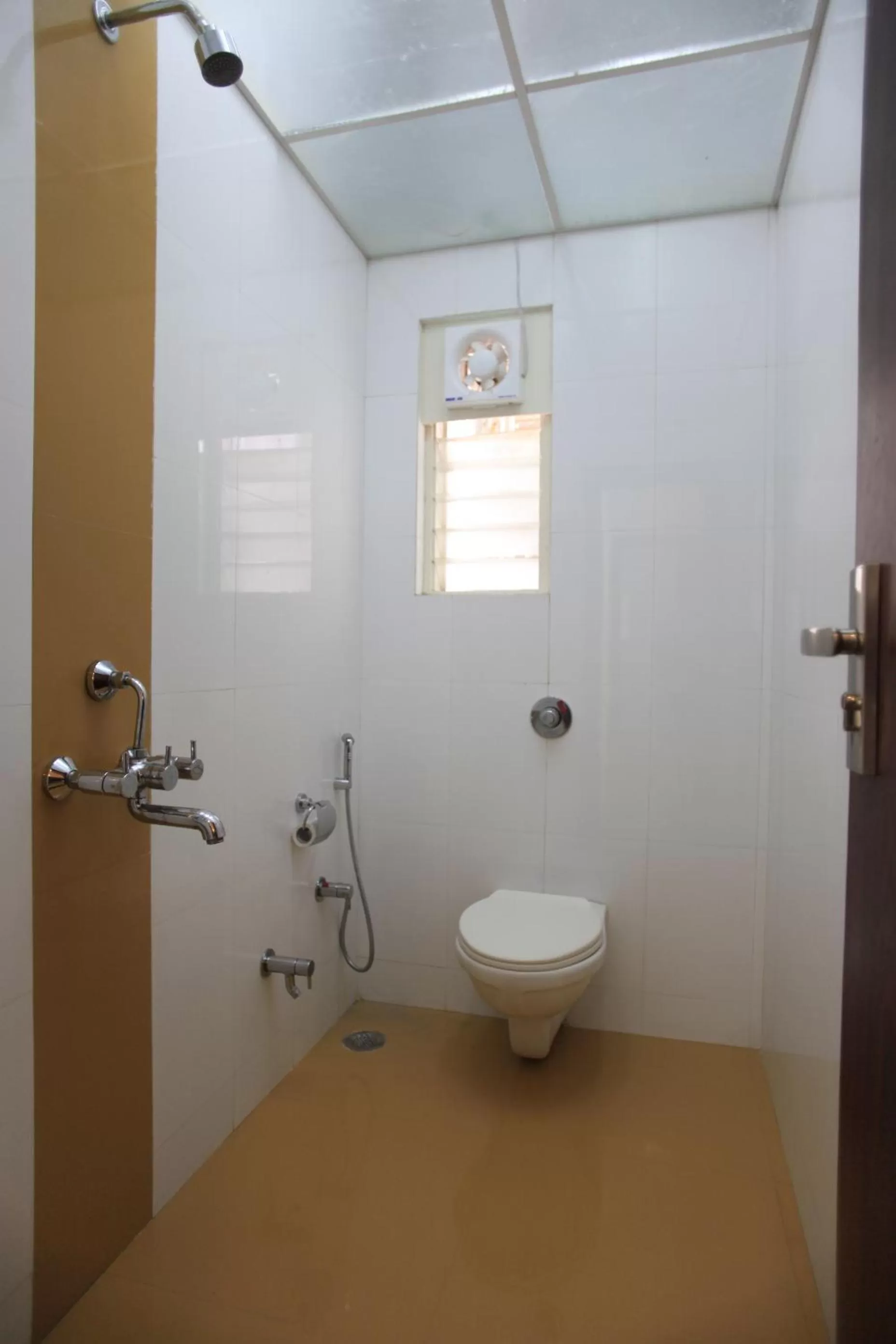 Toilet in Hotel Sai Mahal