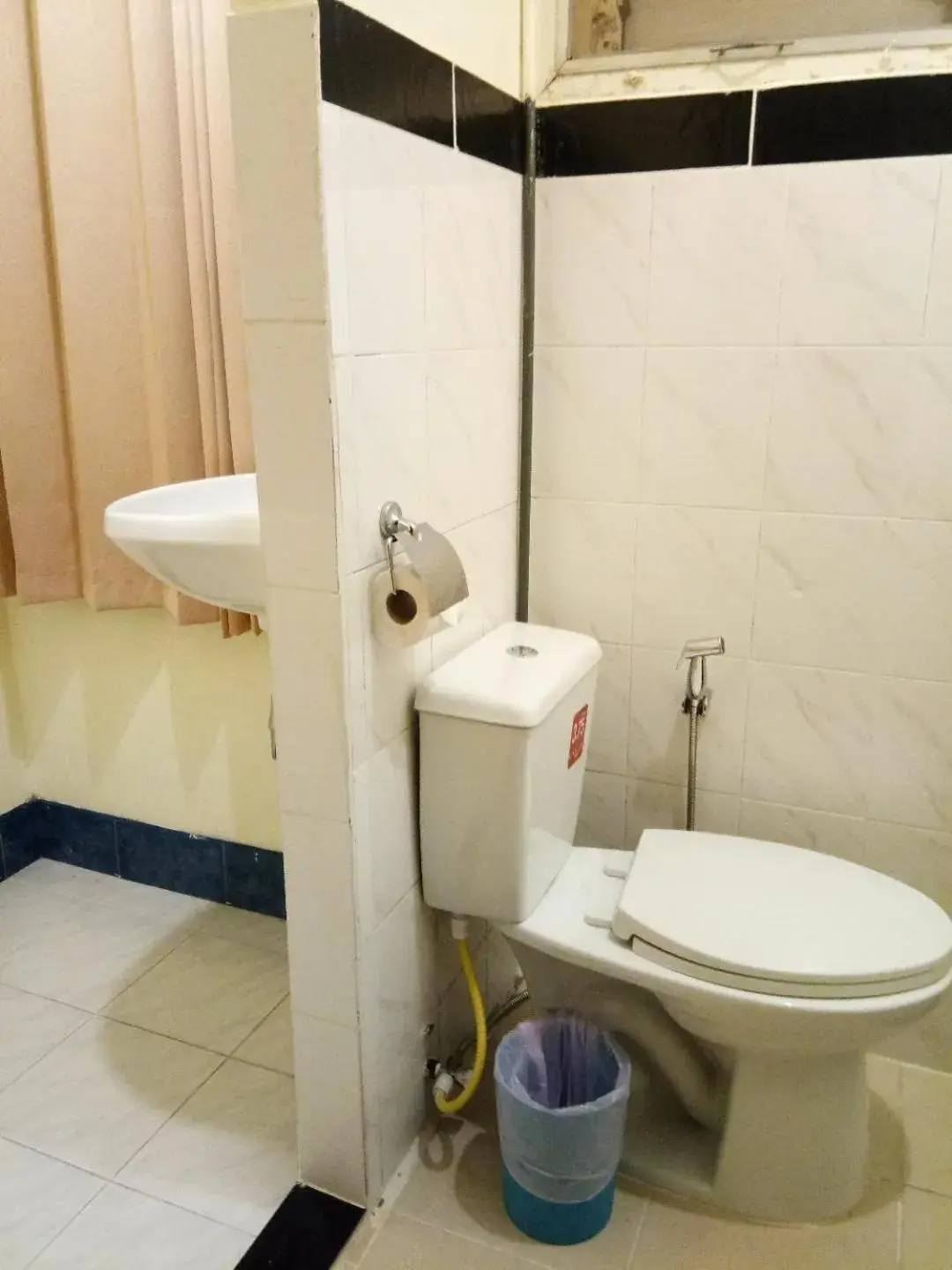 Bathroom in Manee Cool Mueang