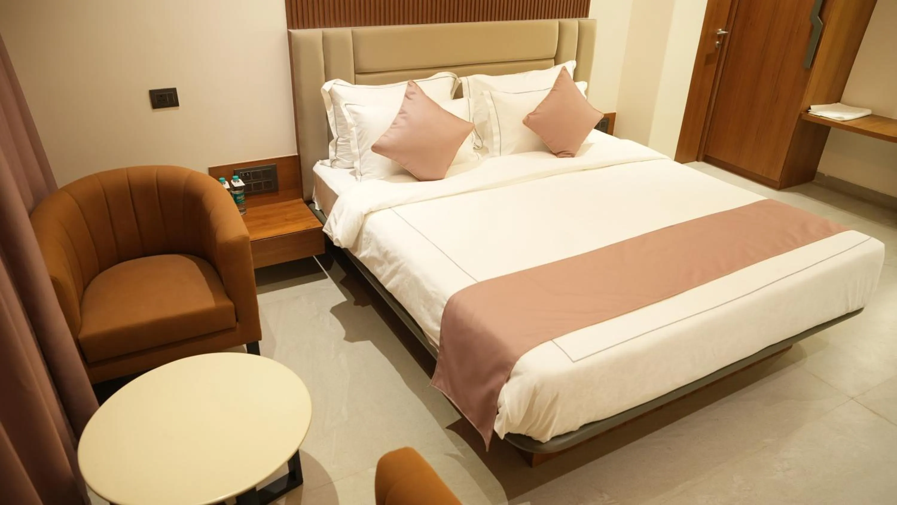 Bed in Jivanta Shirdi