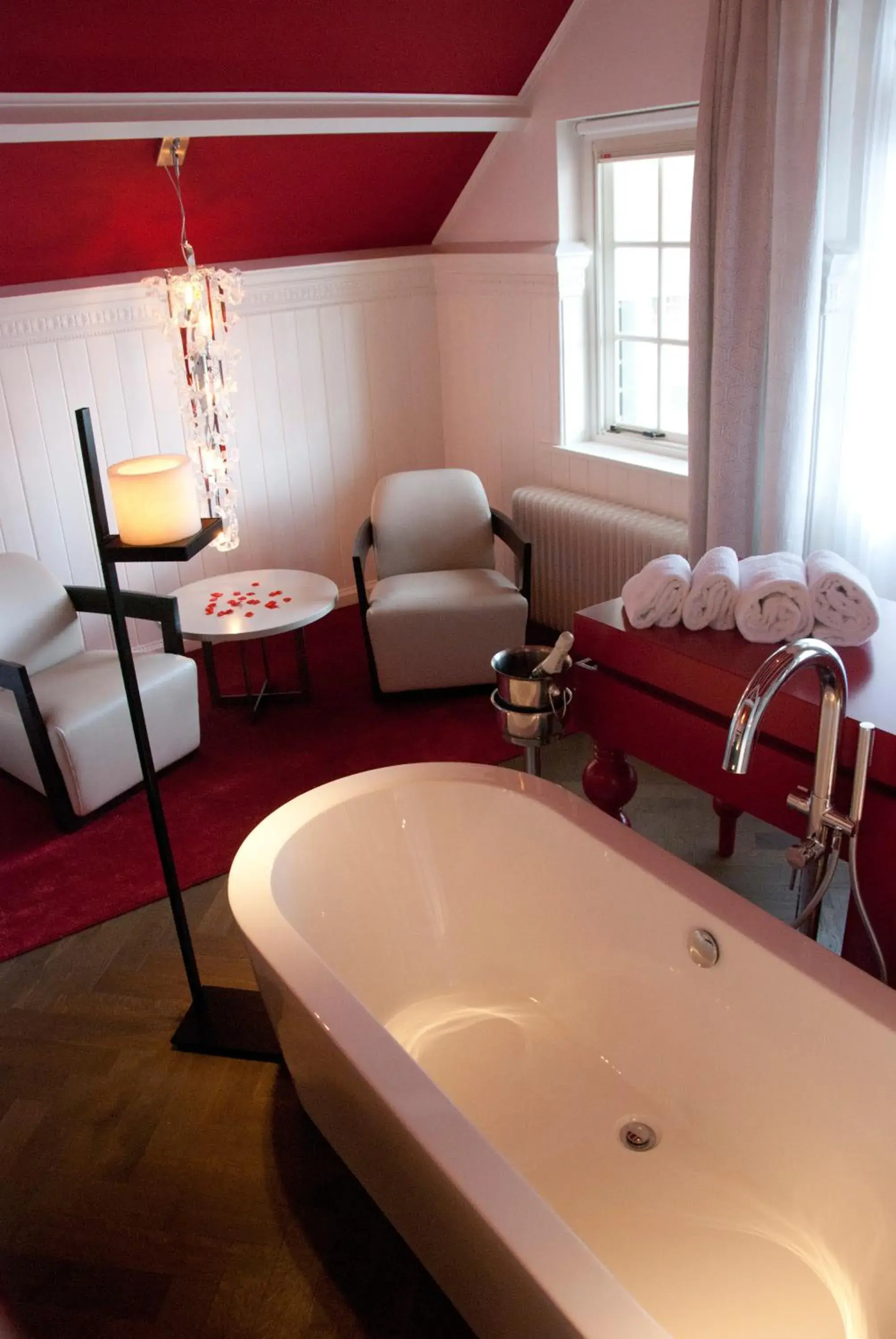 Seating area, Bathroom in Hotel Spaander, BW Signature Collection