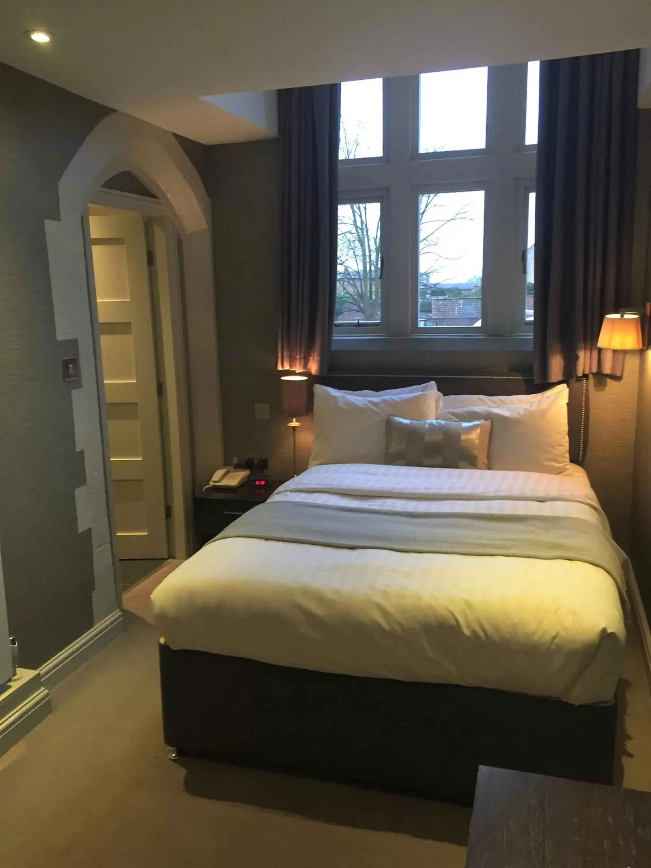 Bed in Castle Hotel & Apartments