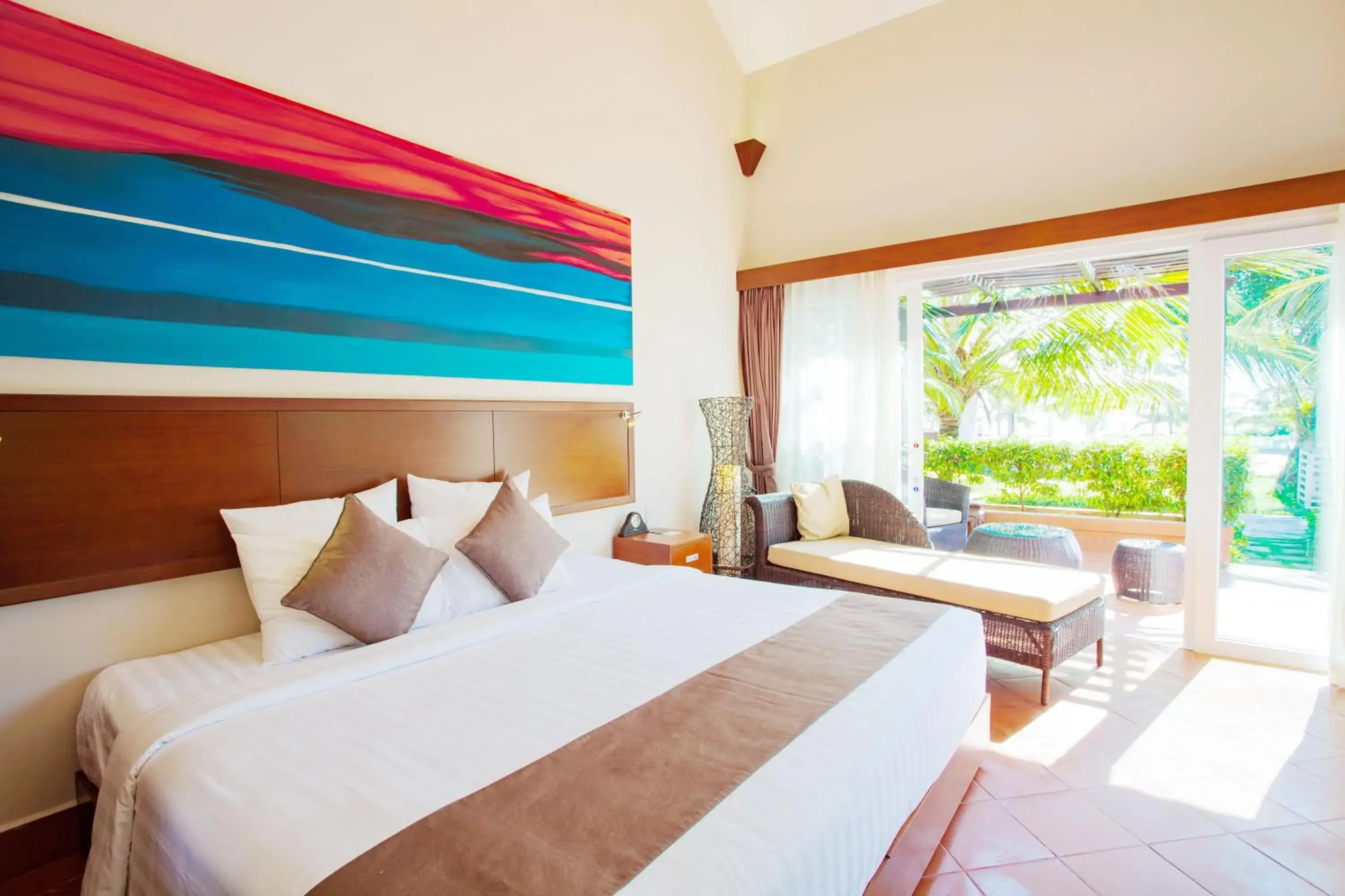 Bed in Mercury Phu Quoc Resort & Villas