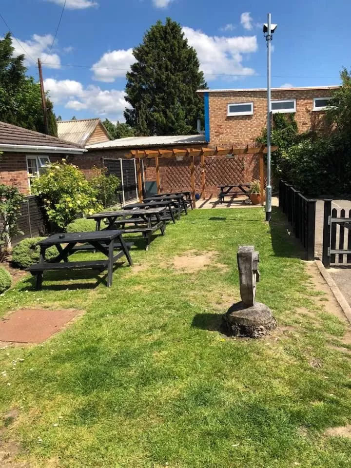 Garden in The Holroyd Arms