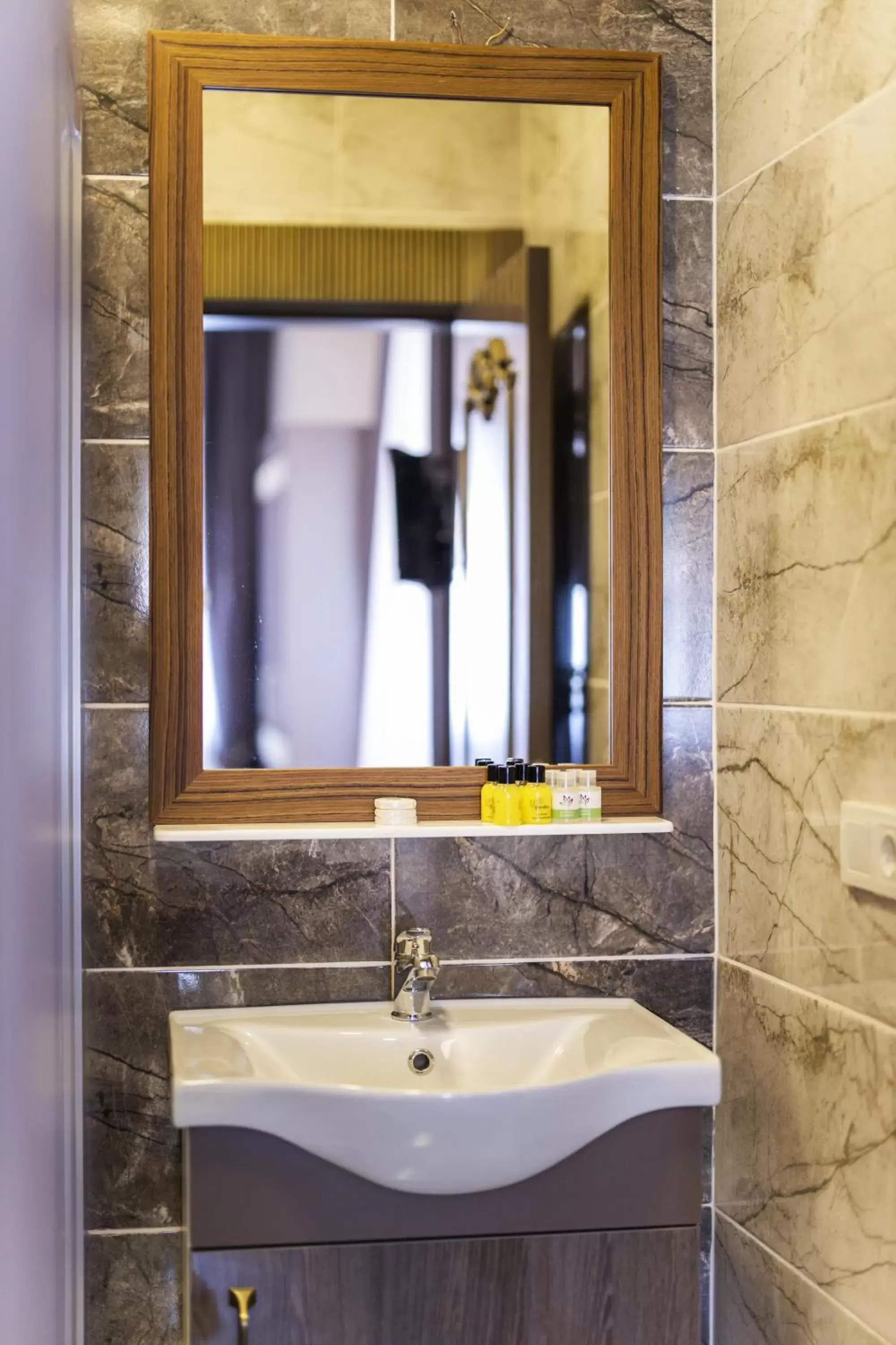 Shower, Bathroom in Dara Old City Hotel