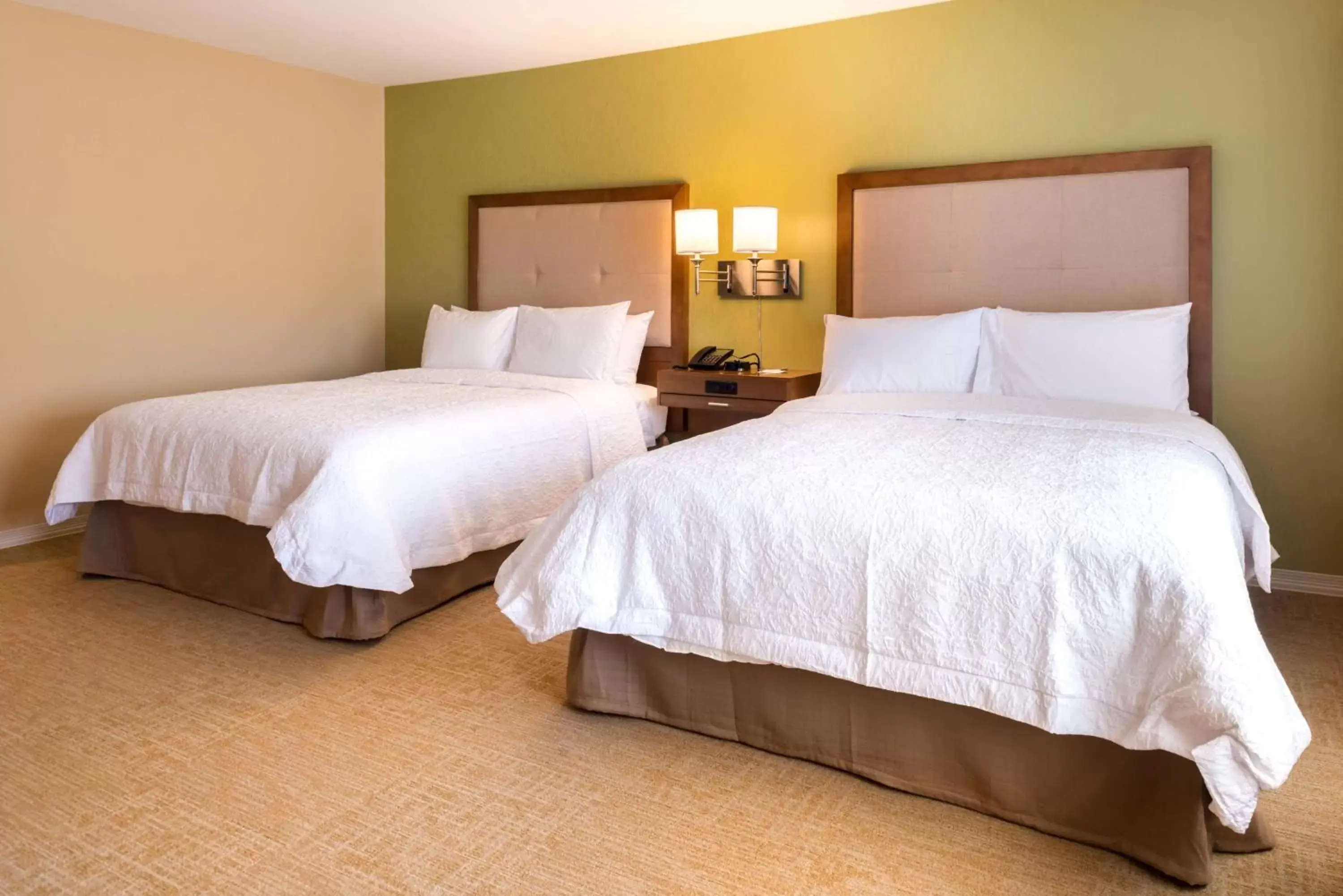Bed in Hampton Inn & Suites Silverthorne