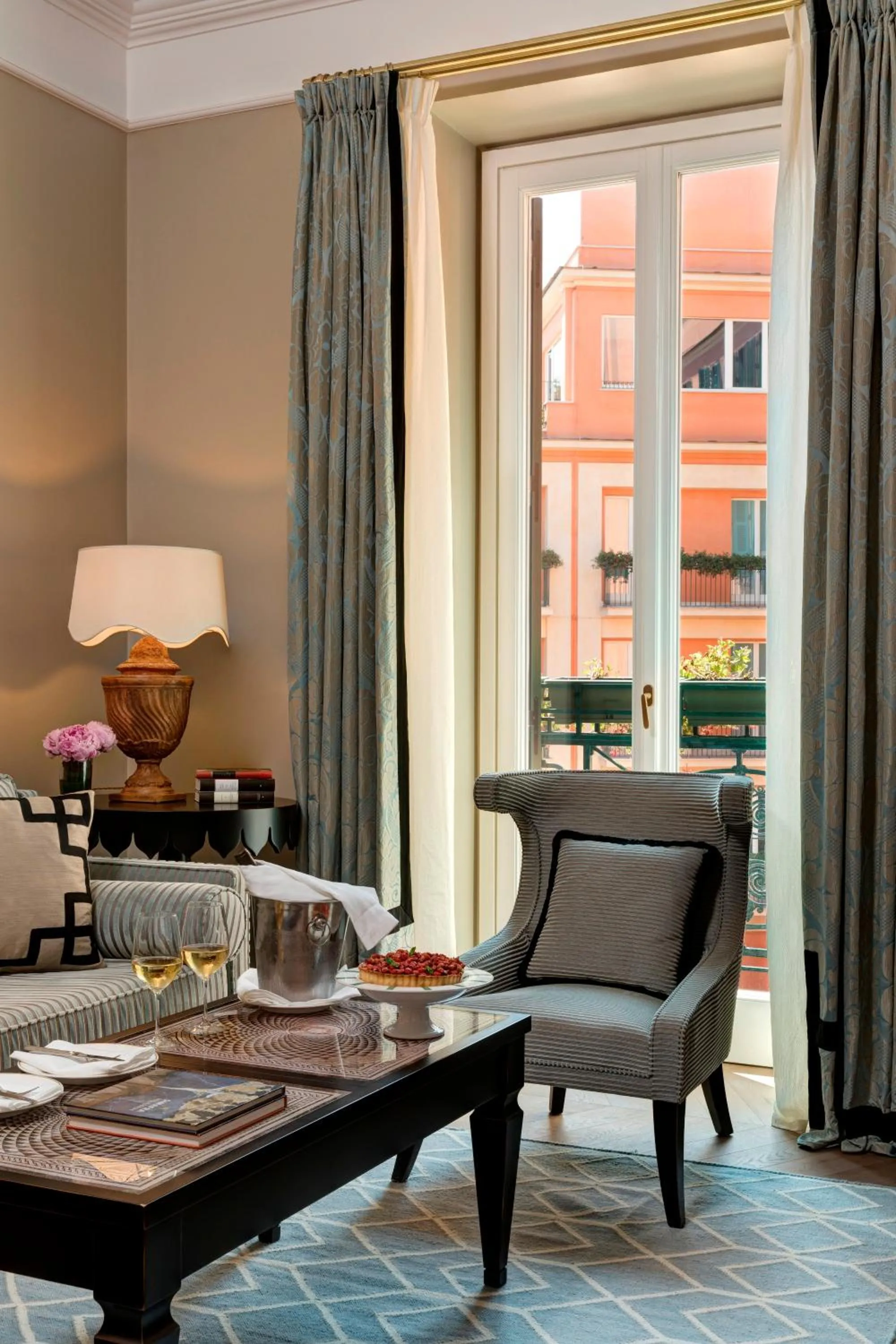 Inner courtyard view in Rocco Forte Hotel De La Ville