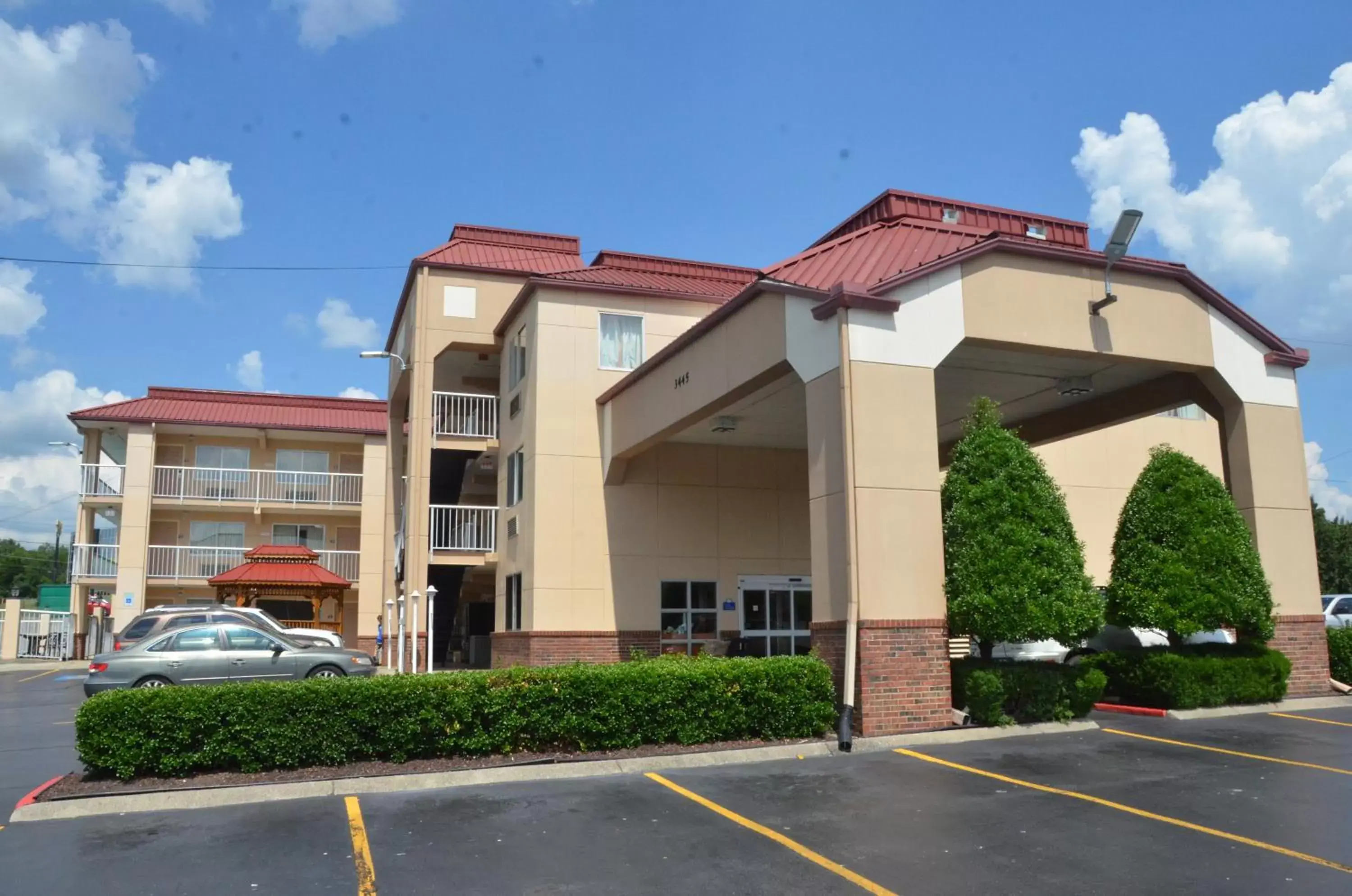 Facade/entrance, Property Building in Days Inn by Wyndham Airport Nashville East