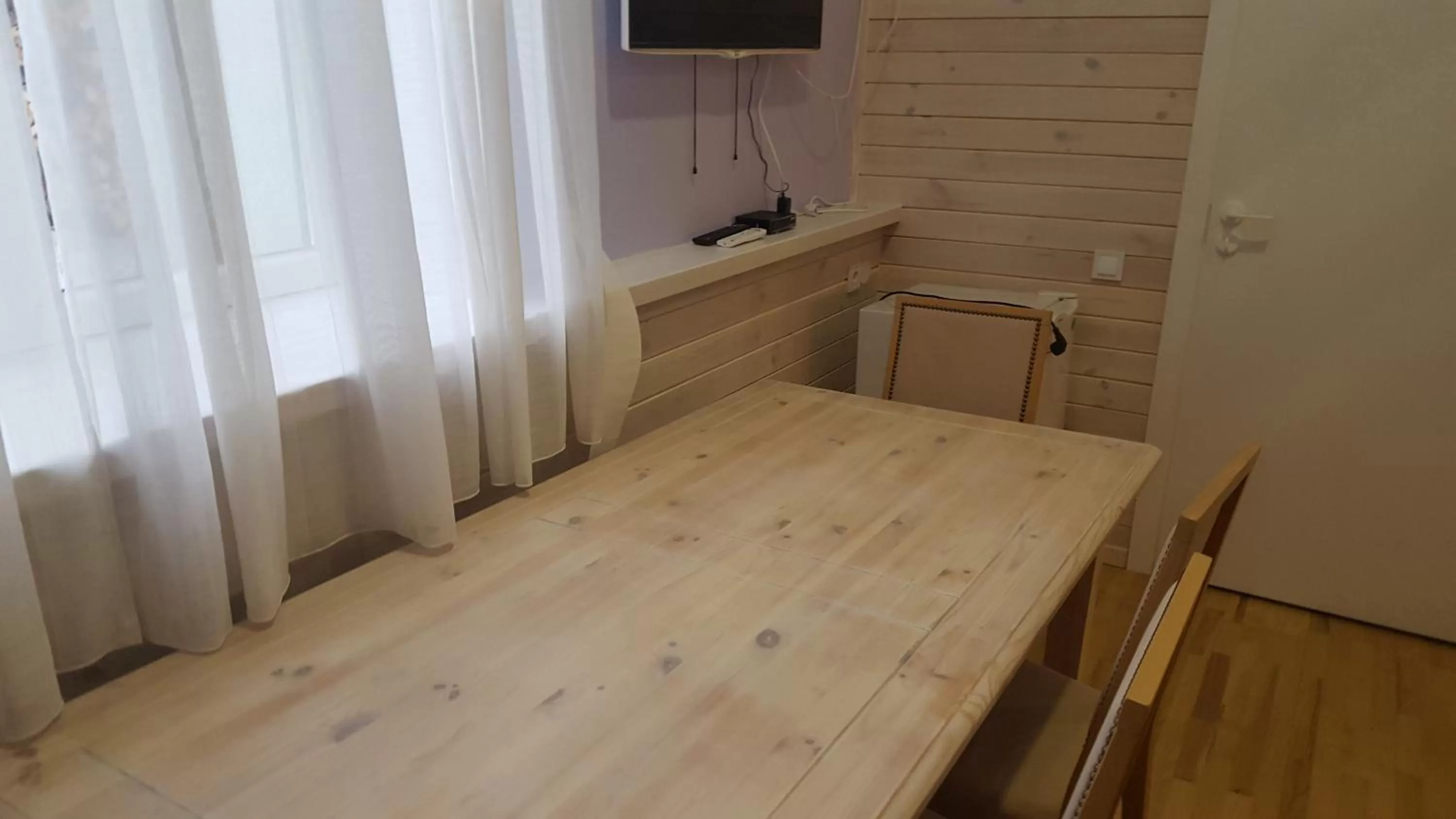 Photo of the whole room in Sunset Hotel