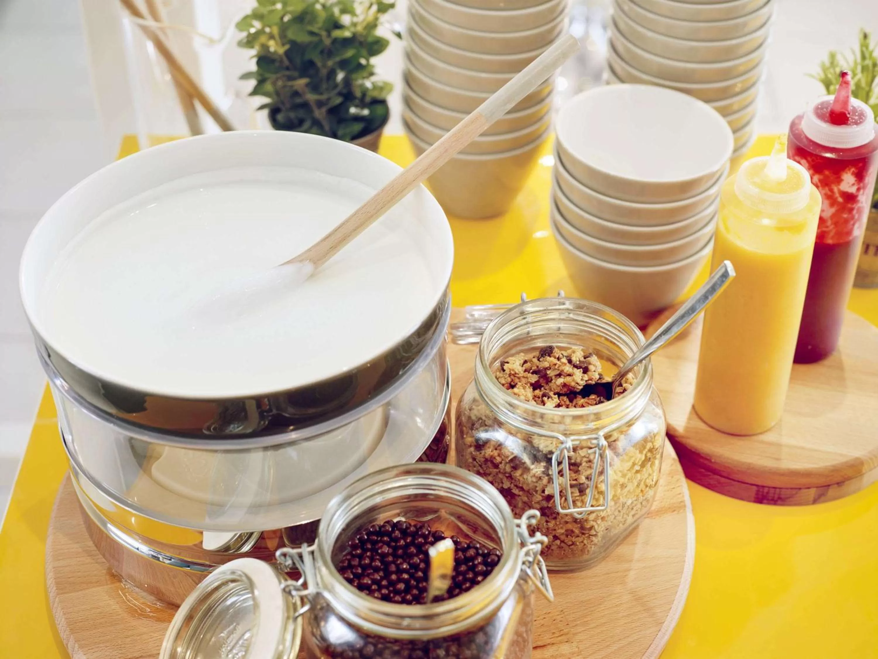 Restaurant/places to eat in NOVOTEL Hildesheim City