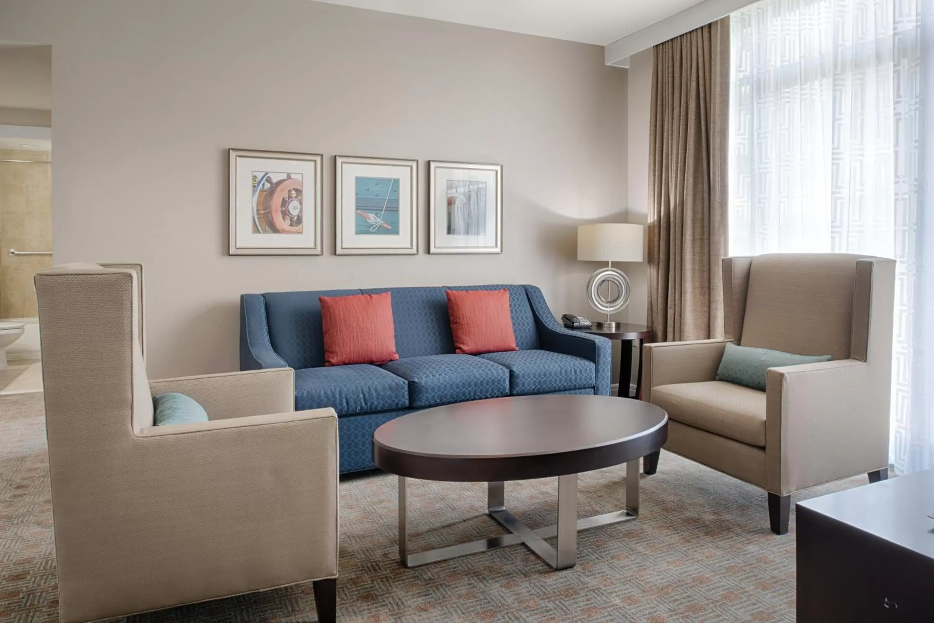 Living room, Seating Area in Club Wyndham National Harbor