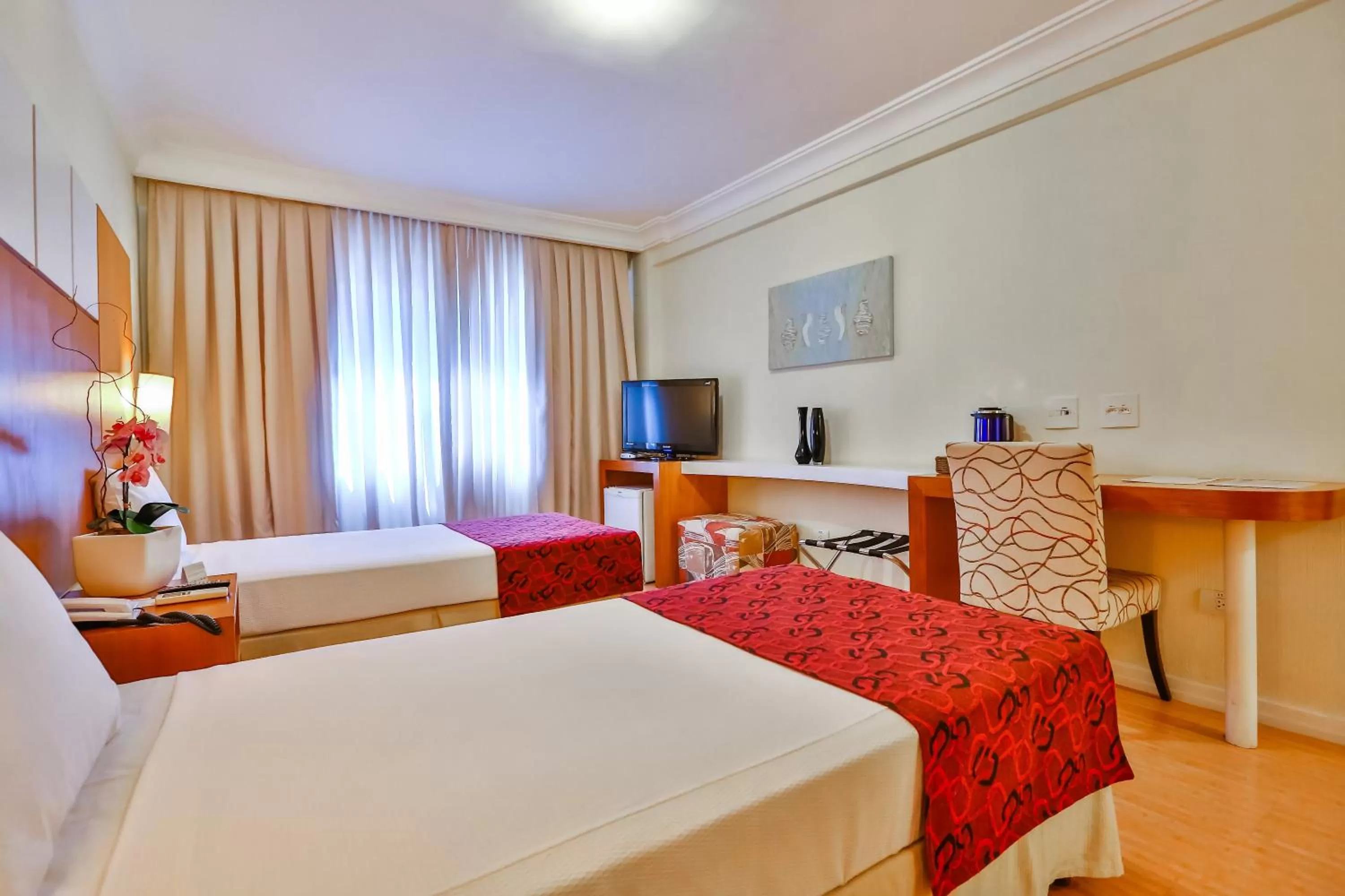 Photo of the whole room, Bed in Dubai Macaé by Atlântica