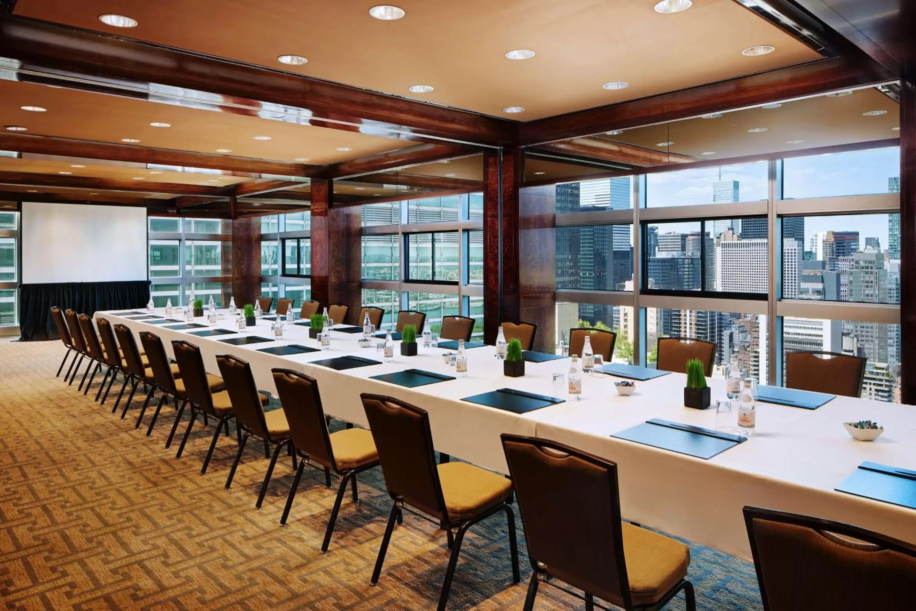 Meeting/conference room in Millennium Hilton New York One UN Plaza