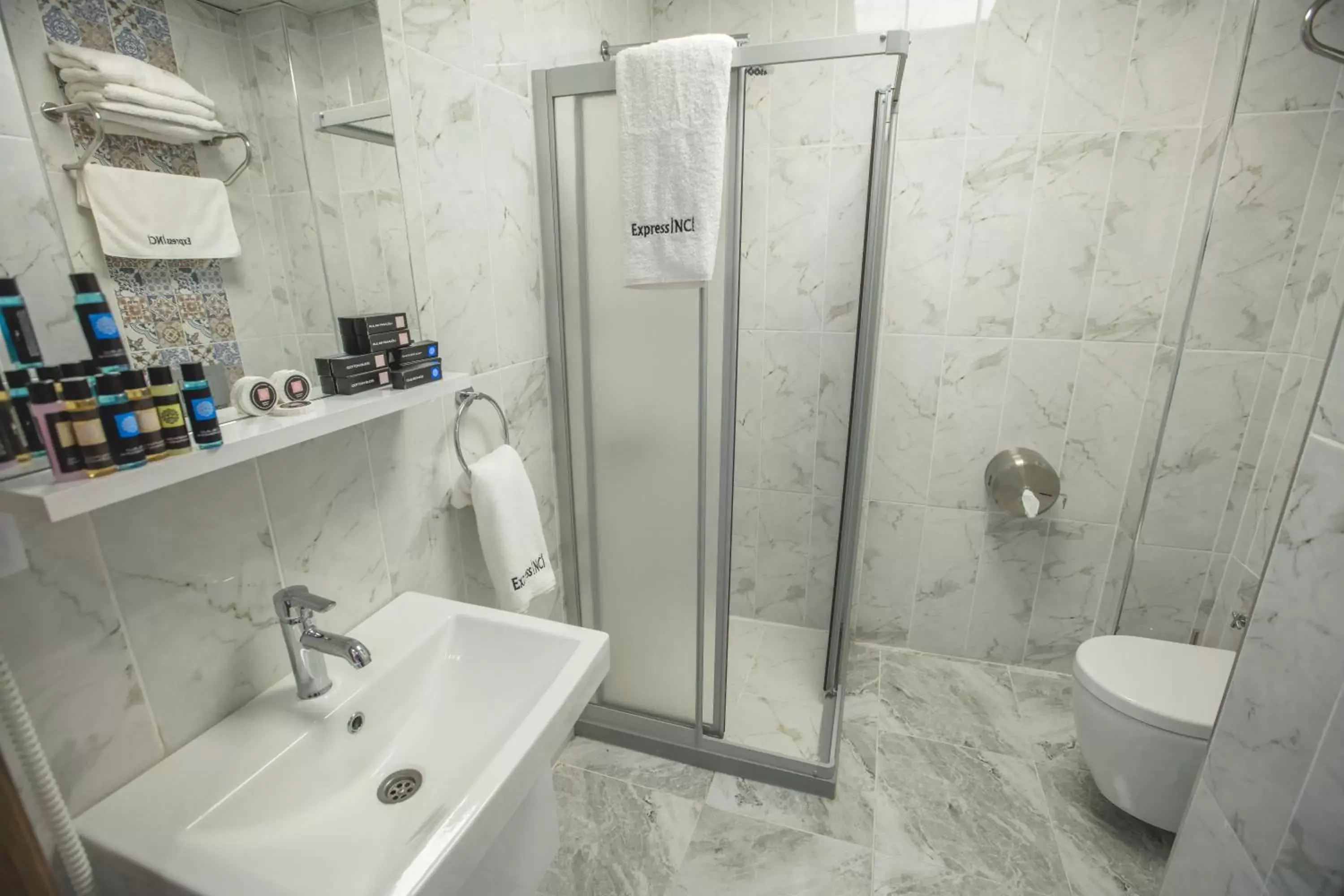 Shower, Bathroom in Express İnci Hotel