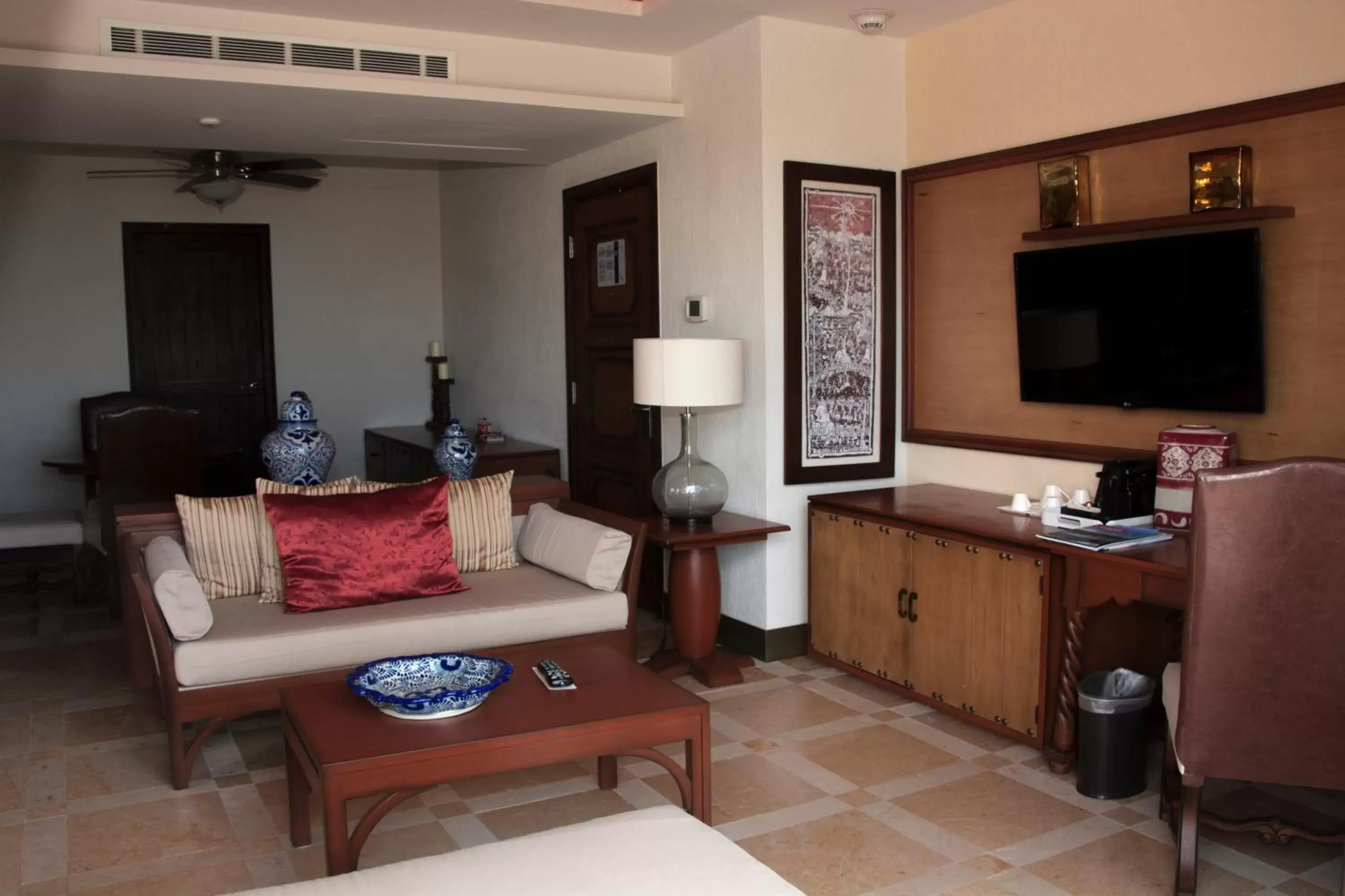 Living room, Seating Area in Secrets Puerto Los Cabos Golf & Spa18+