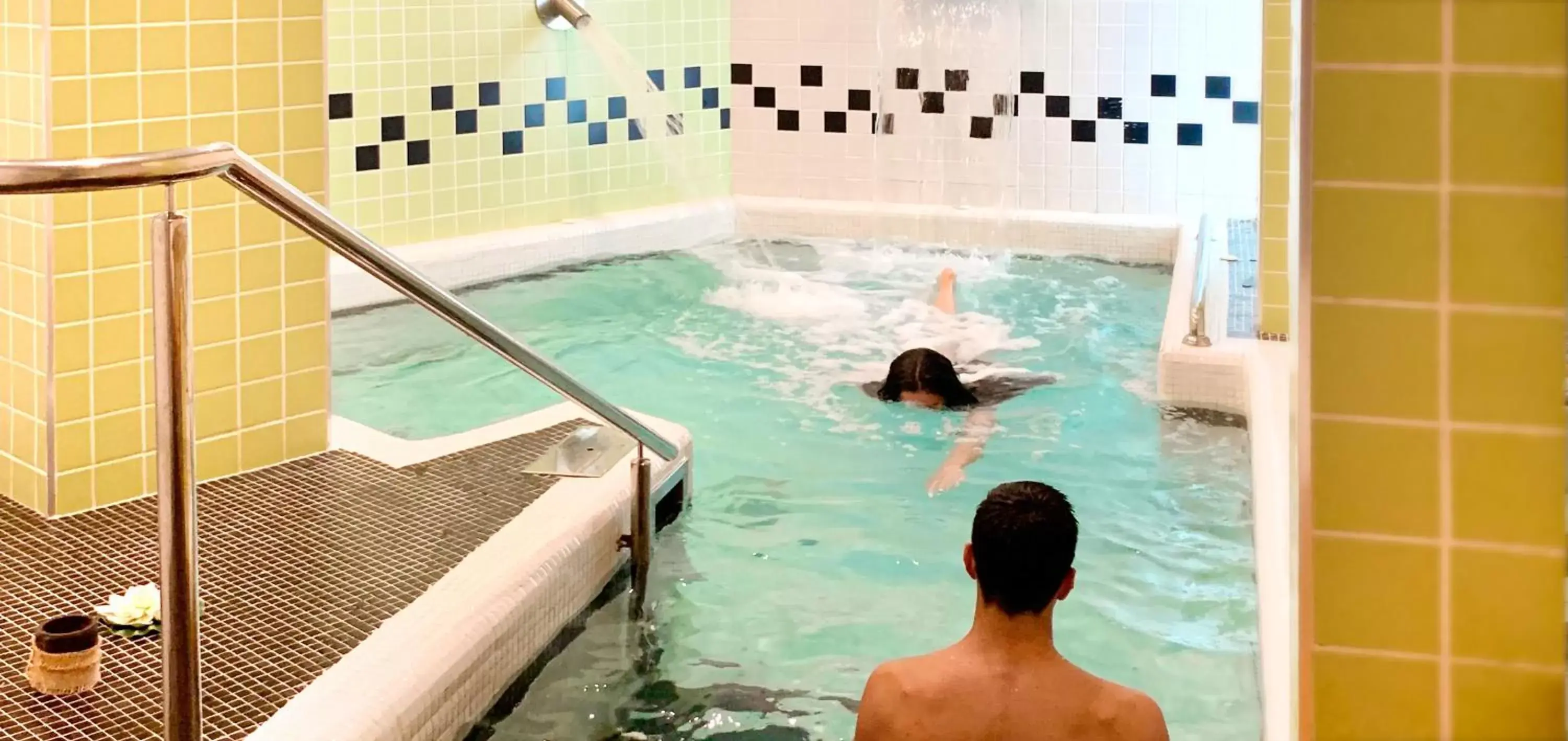 Hot Tub, Swimming Pool in Gran Hotel Don Manuel
