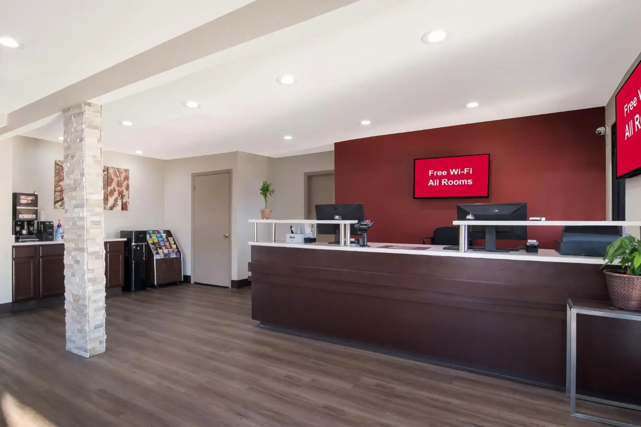 Lobby or reception, Lobby/Reception in Red Roof Inn Rocky Mount - Battleboro