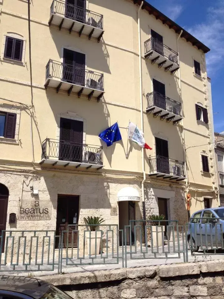 Facade/entrance, Property Building in Beatus Sicily B&B