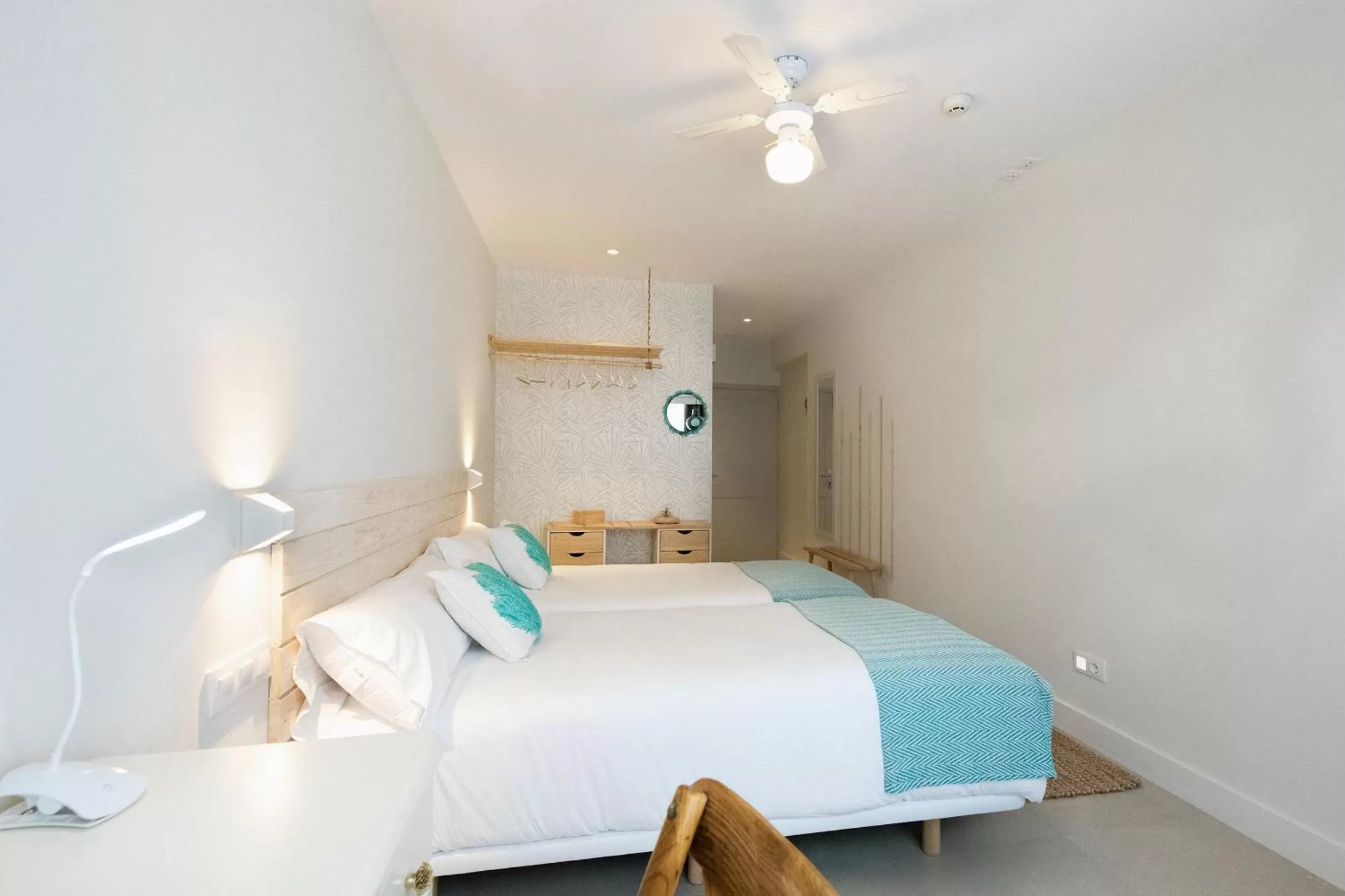 Photo of the whole room, Bed in Maresía Canteras Urban Hotel