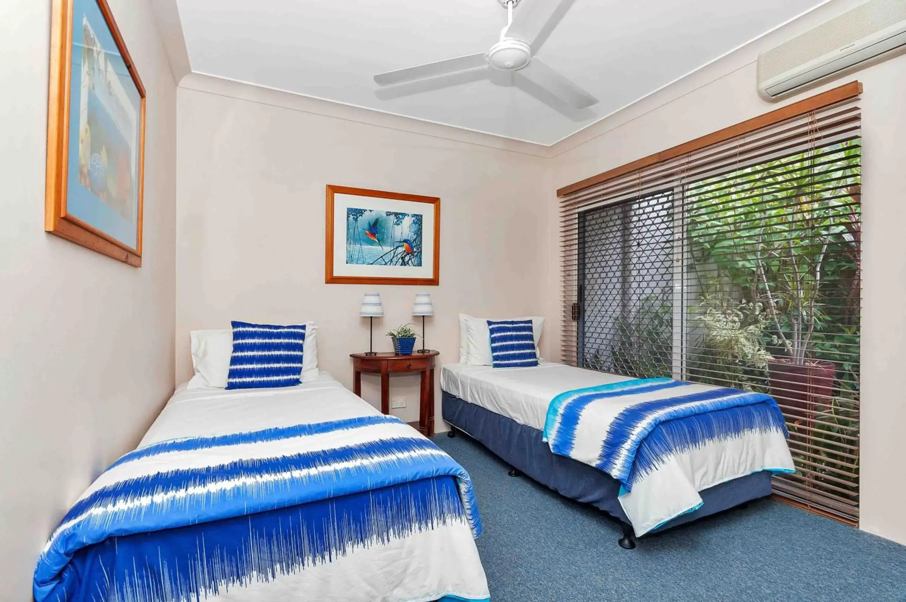 Bed, Room Photo in The Villas Palm Cove