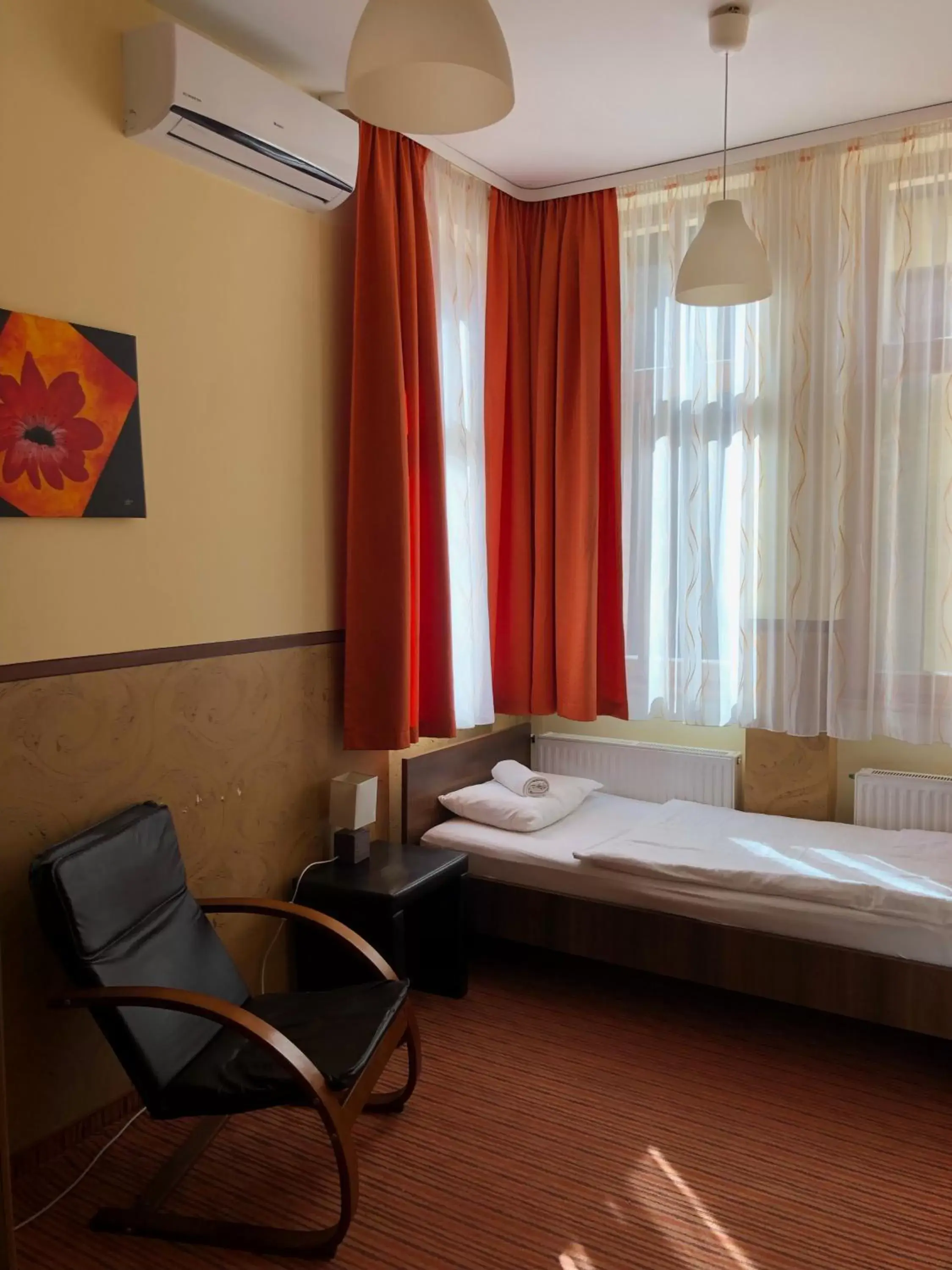 Single Room - single occupancy in Hét Pecsét Fogadó Étterem Single Room - single occupancy in Hét Pecsét Fogadó Étterem