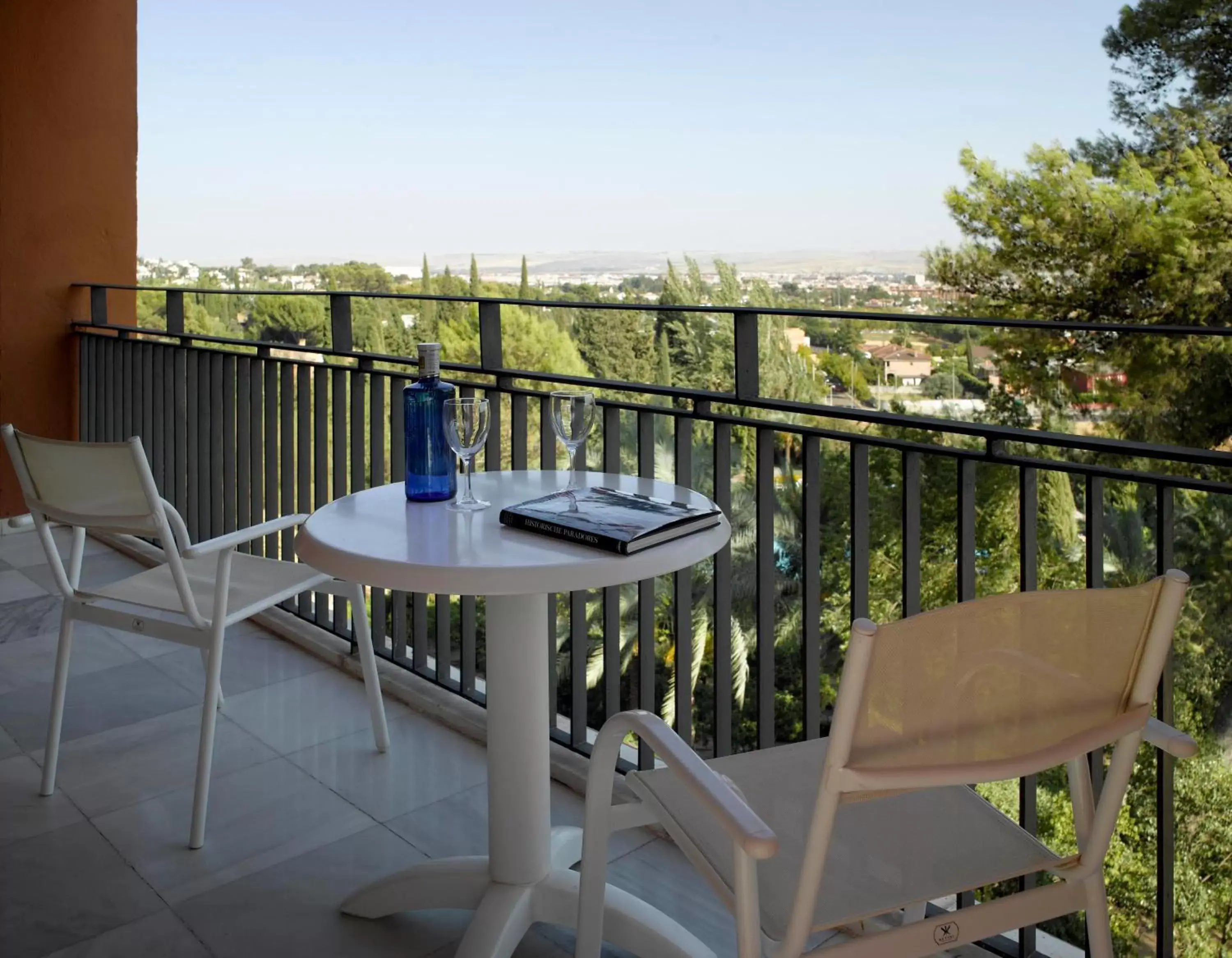 Restaurant/places to eat, Balcony/Terrace in Parador de Cordoba