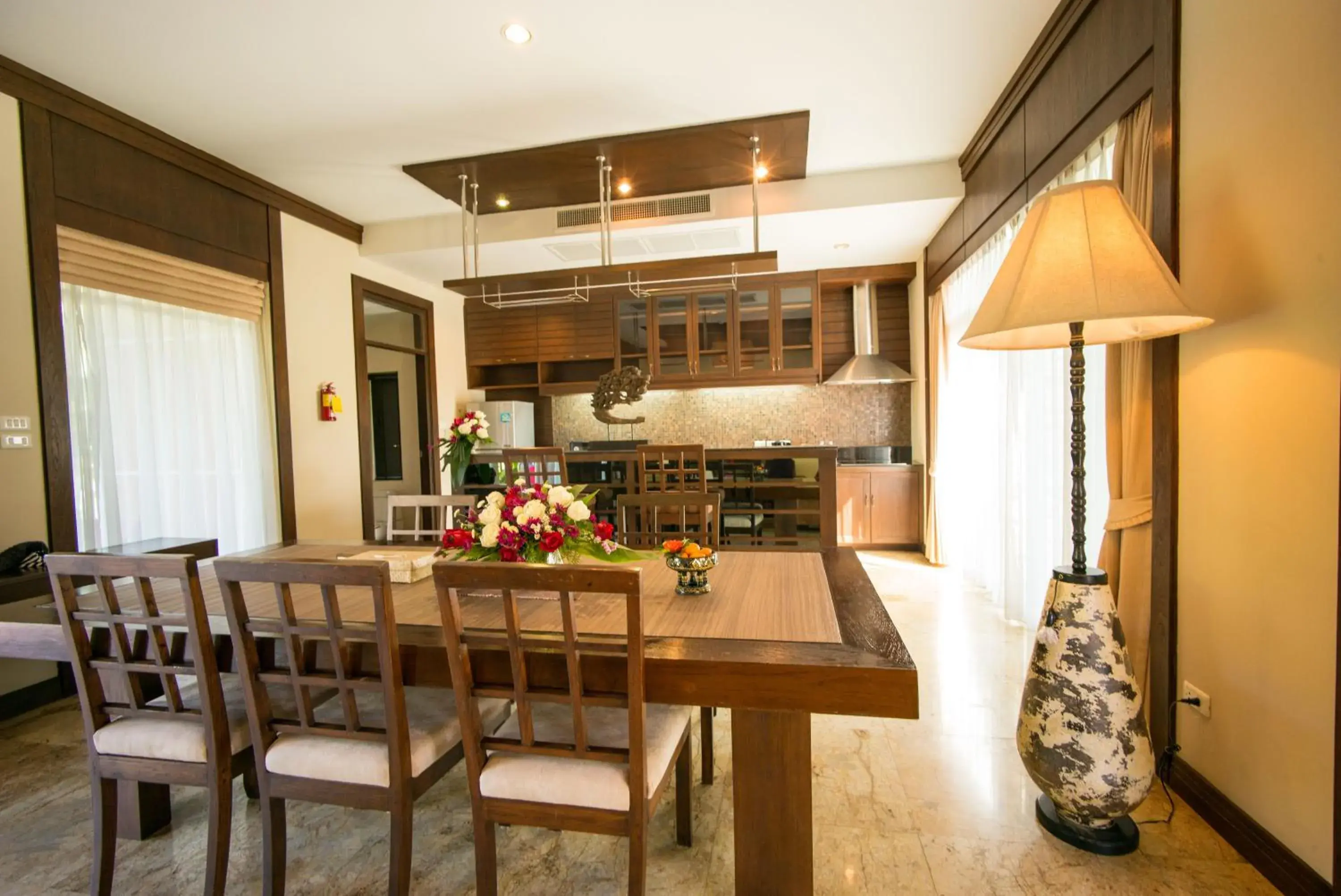 Dining area, Kitchen/Kitchenette in Sibsan Resort & Spa Maetaeng SHA