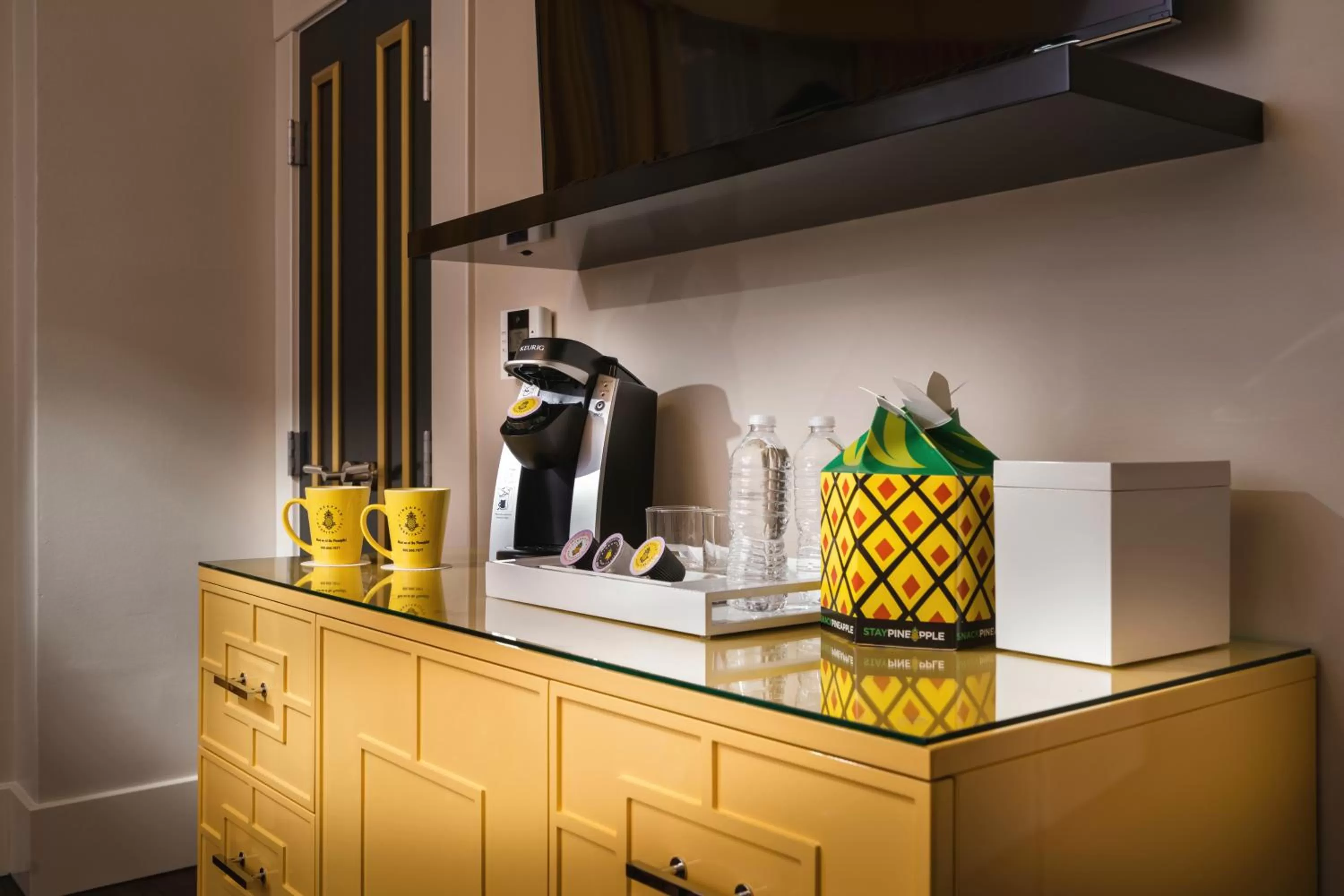 Coffee/tea facilities in Staypineapple, An Elegant Hotel, Union Square