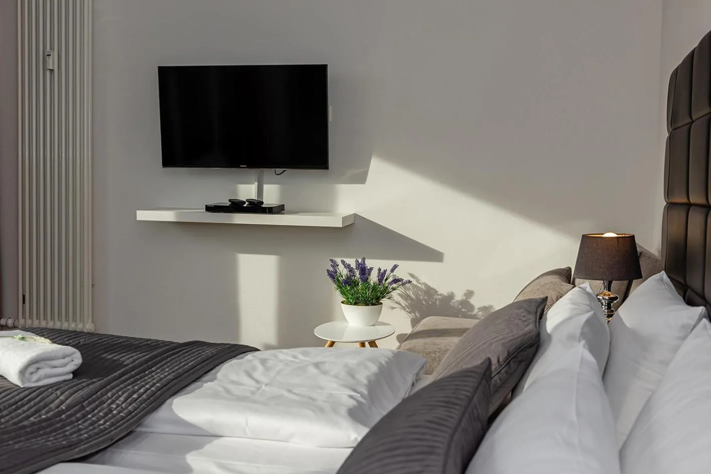 Bed in Apartments Rosenthal Residence