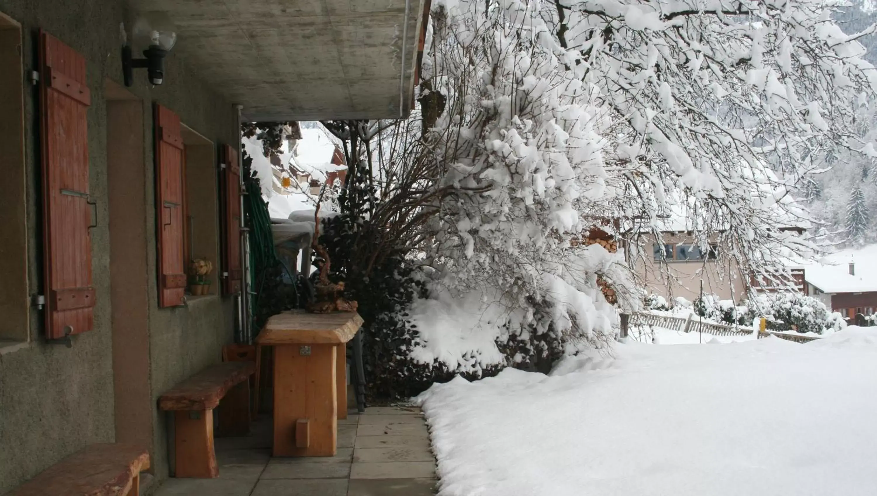 Balcony/Terrace, Winter in BnB Claudy et Elizabeth Michellod-Dutheil