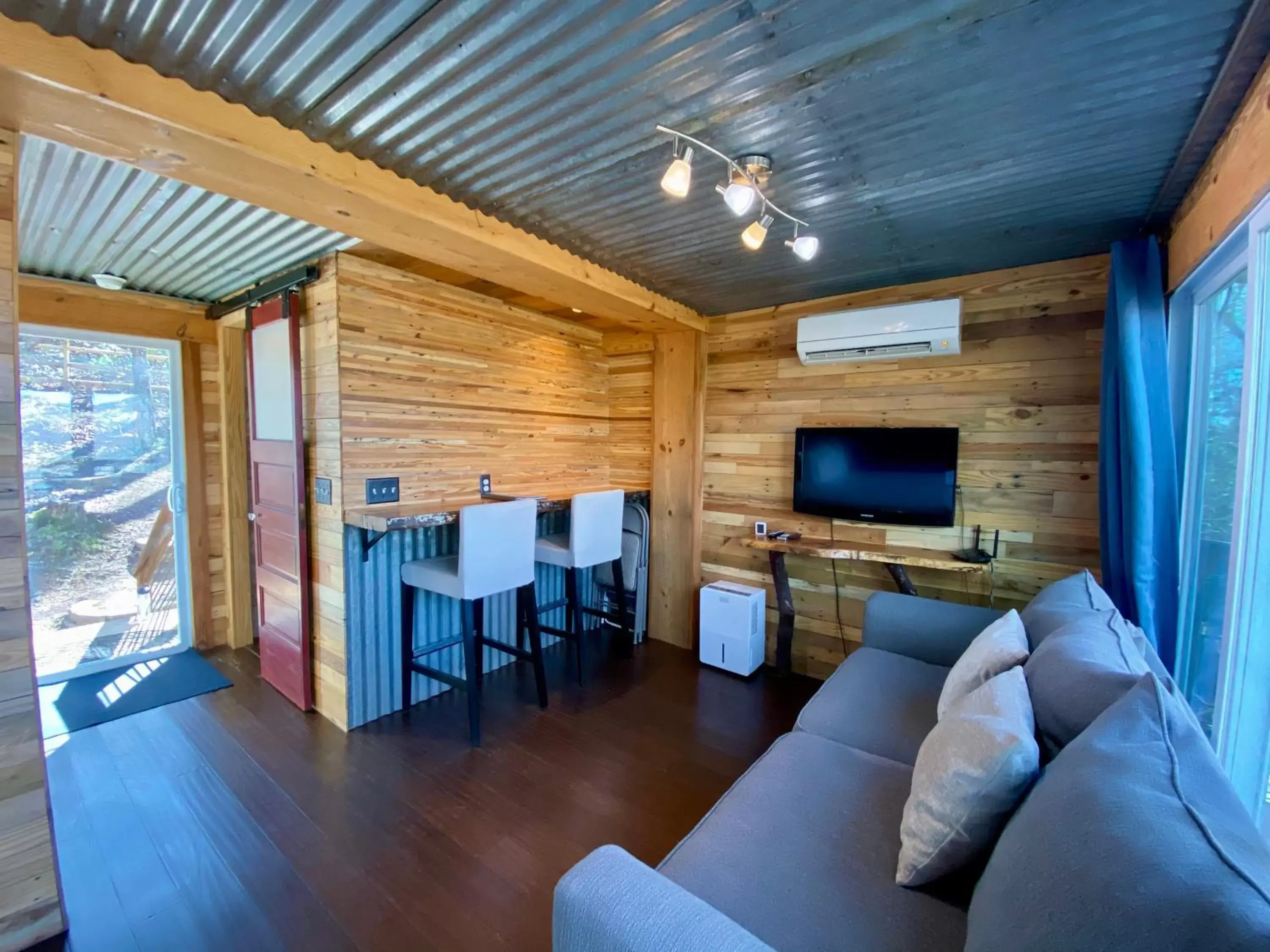 Living room, Seating Area in Barefoot Hills