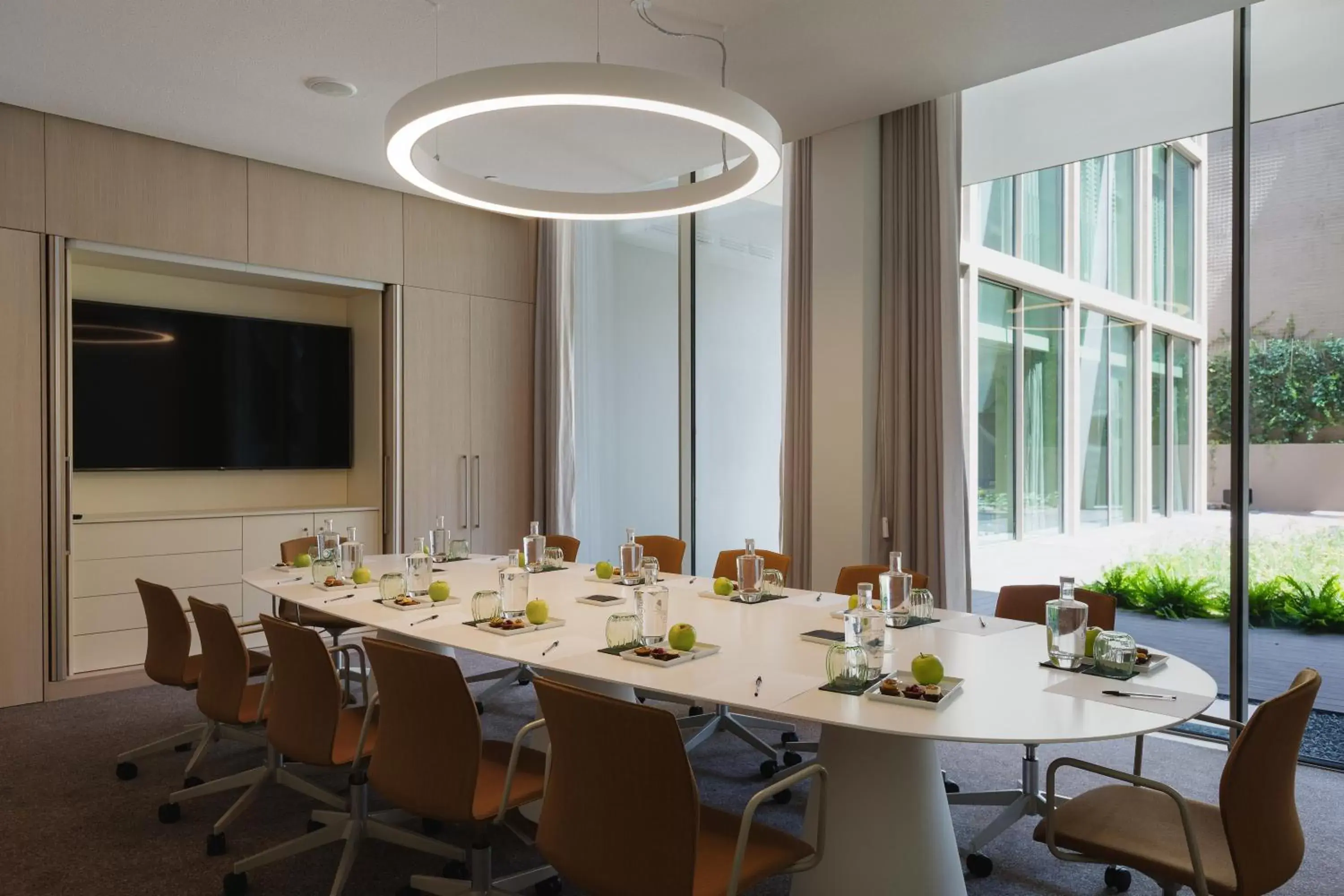 Meeting/conference room in Lumen Hotel & The Lisbon Light Show