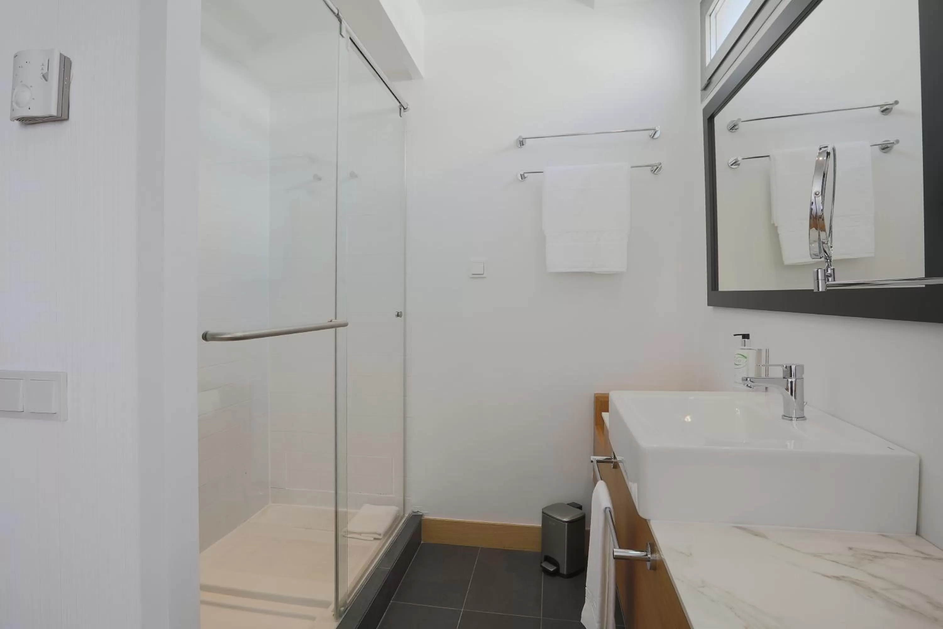 Shower in Hotel Villa Odon