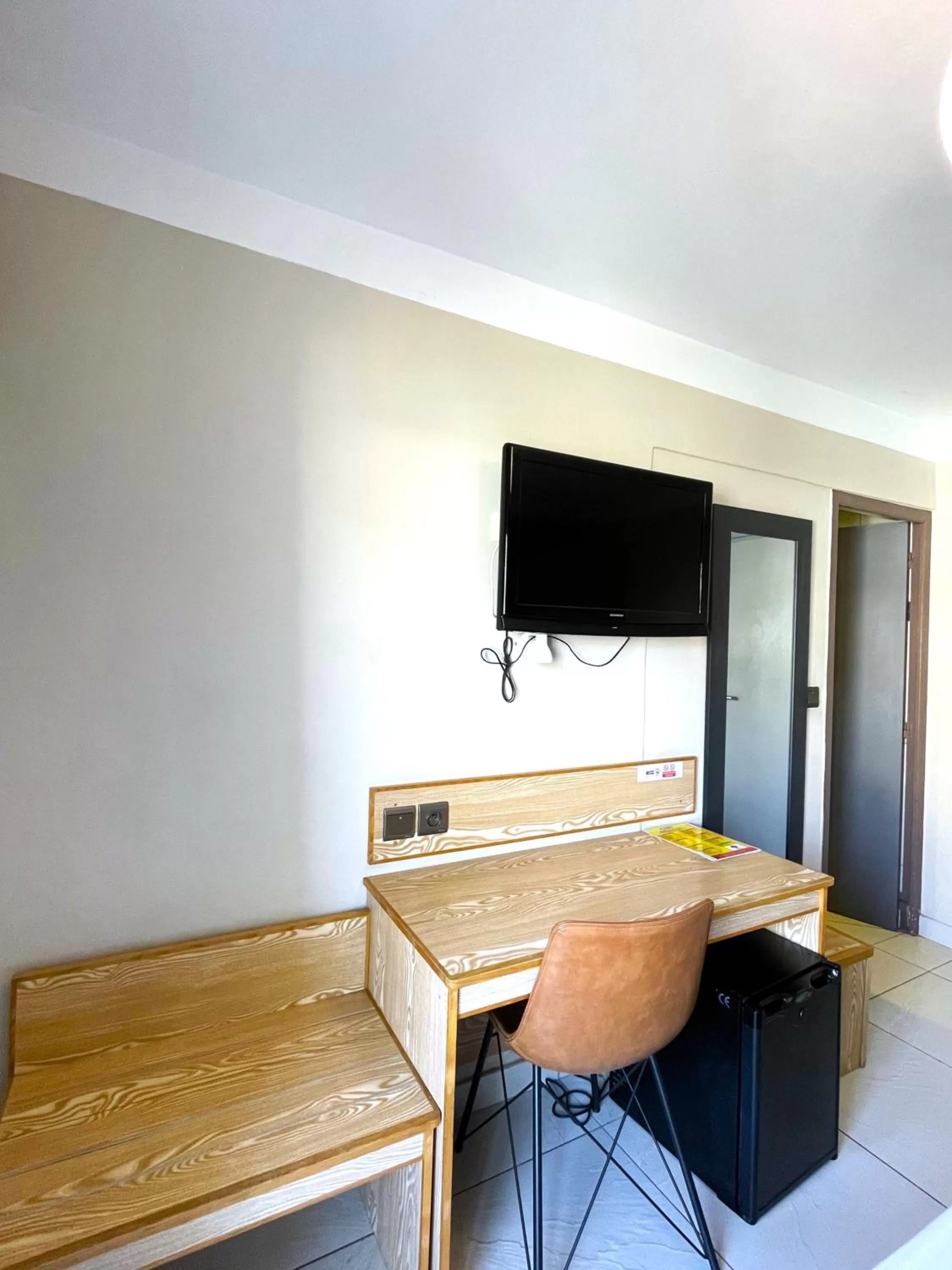 TV and multimedia in Hôtel Select - Réunion