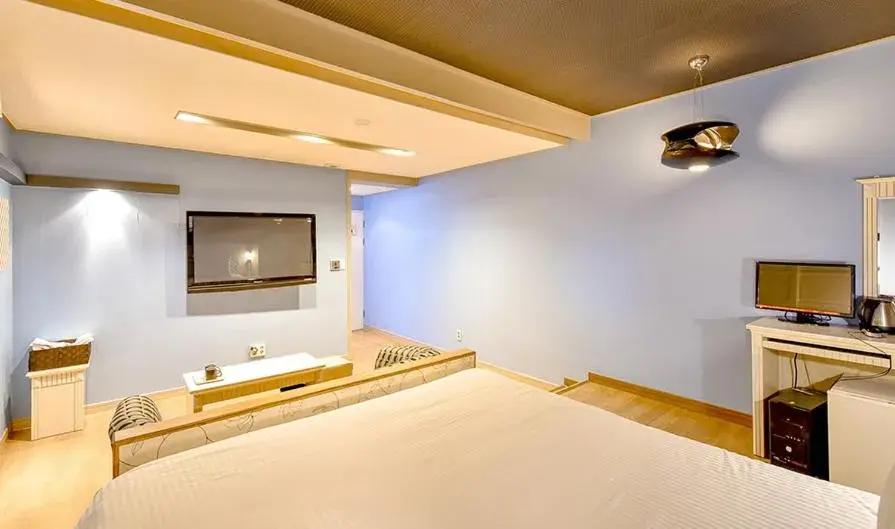 Bed in Airtel Bed in Airtel