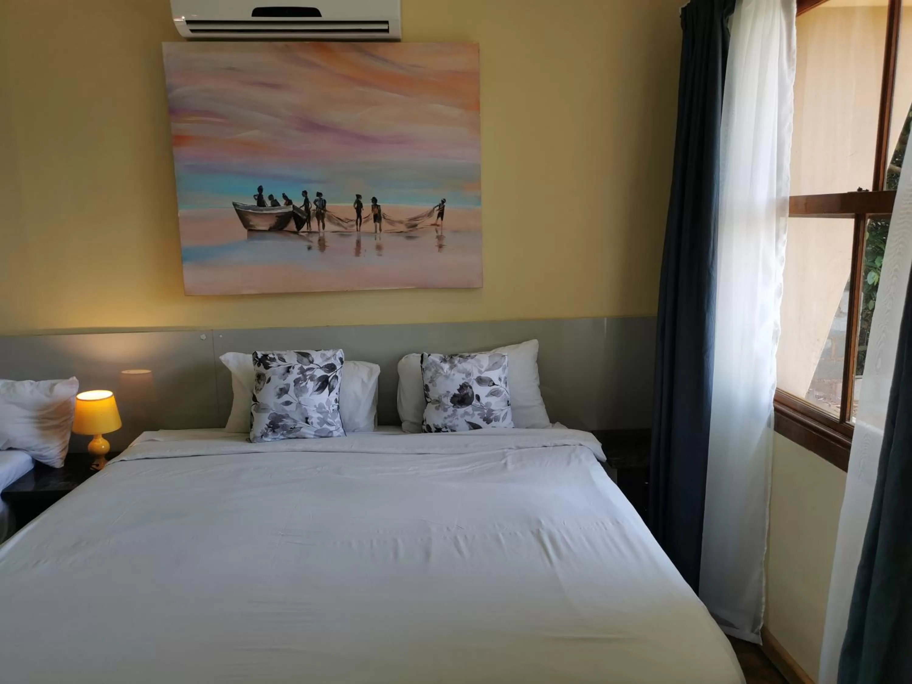 Property building, Bed in Gem of Manor drive