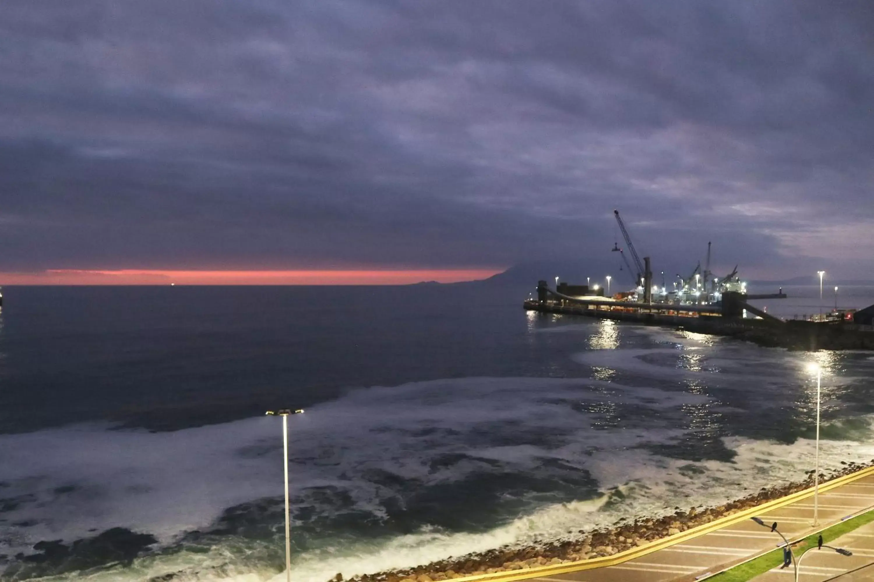 Beach in Wyndham Garden Antofagasta Pettra