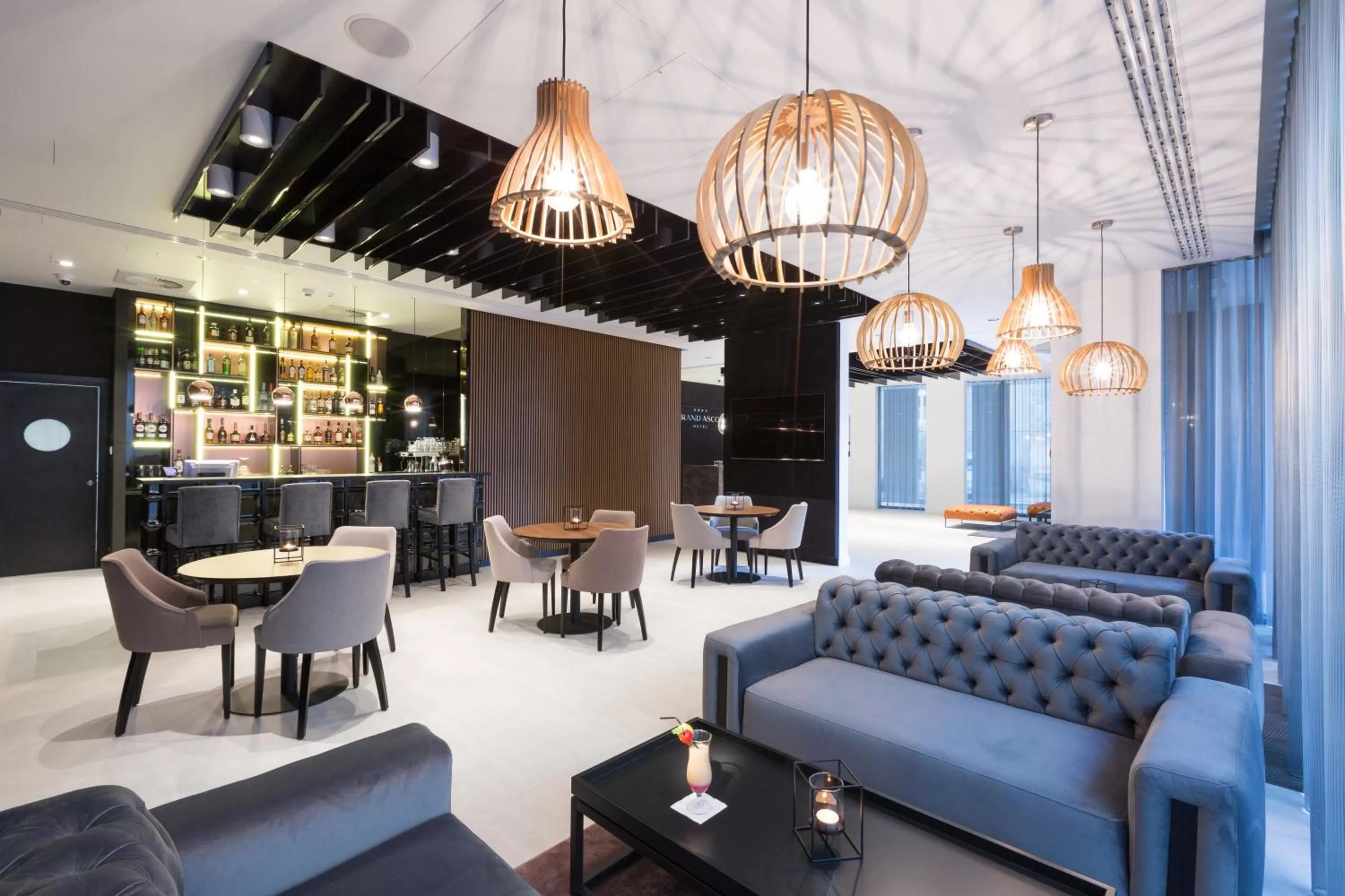 Lounge or bar in Grand Ascot Hotel