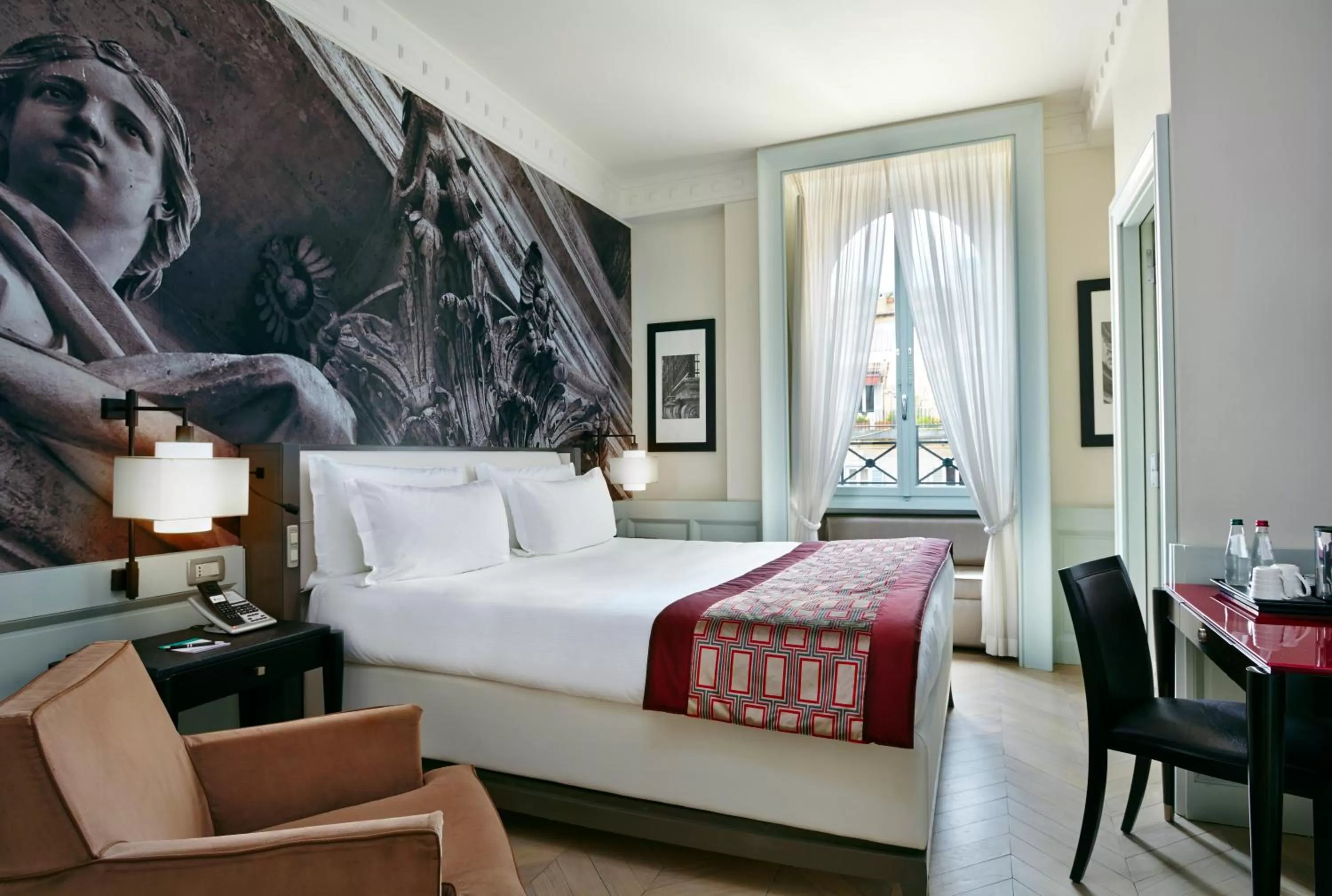 Photo of the whole room, Bed in Hotel Indigo Rome - St. George by IHG