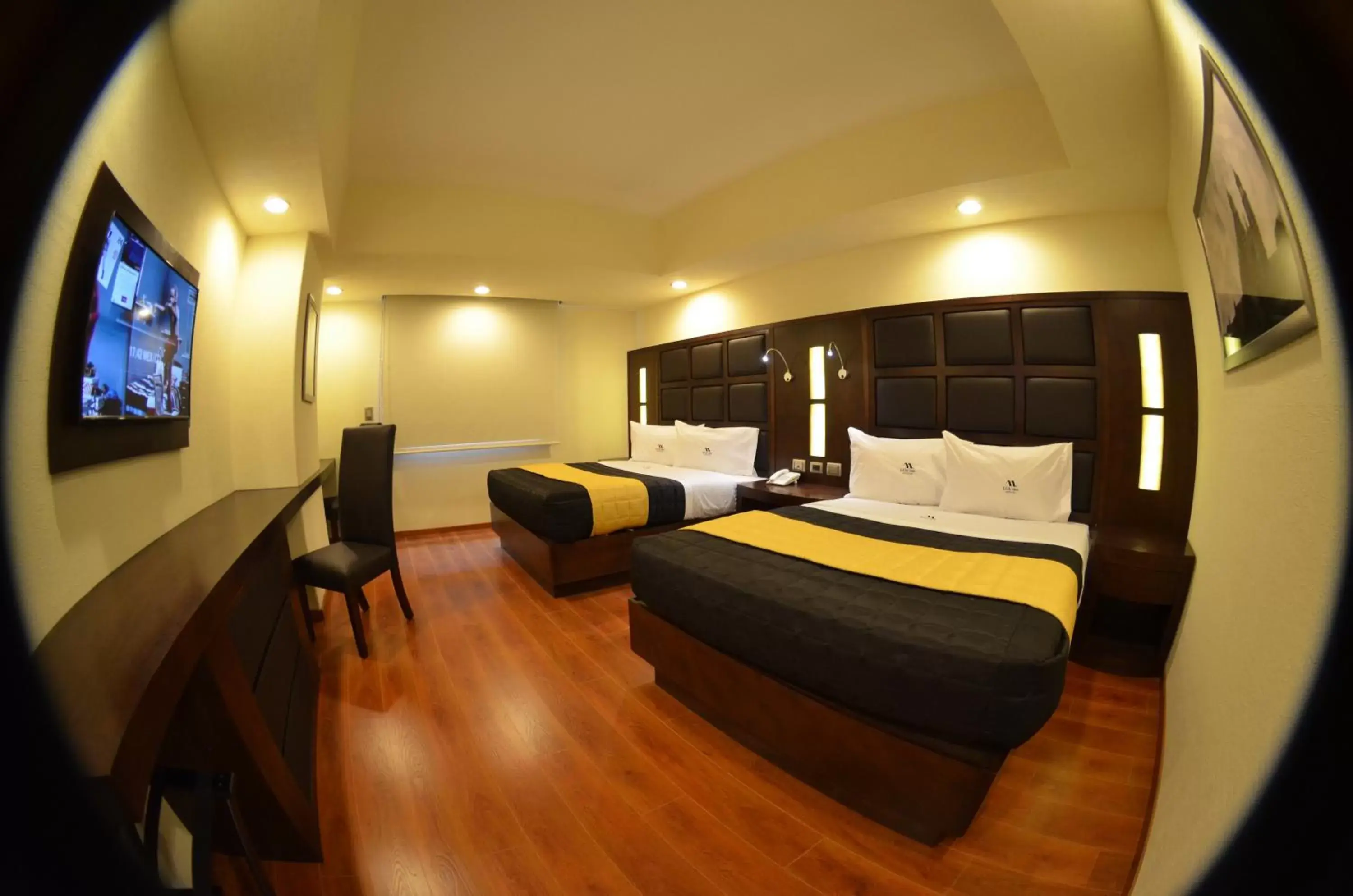 Photo of the whole room, Bed in Loa Inn Business Centro Puebla