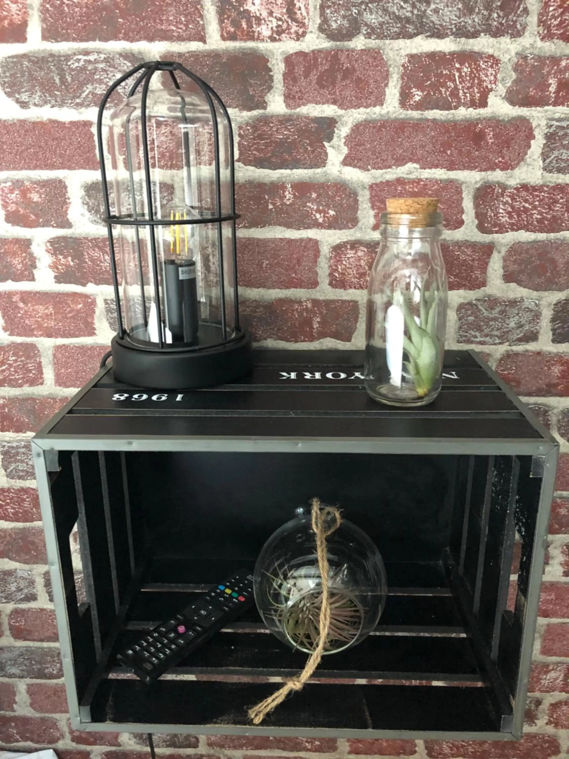 Decorative detail in De la Maison aux Ateliers