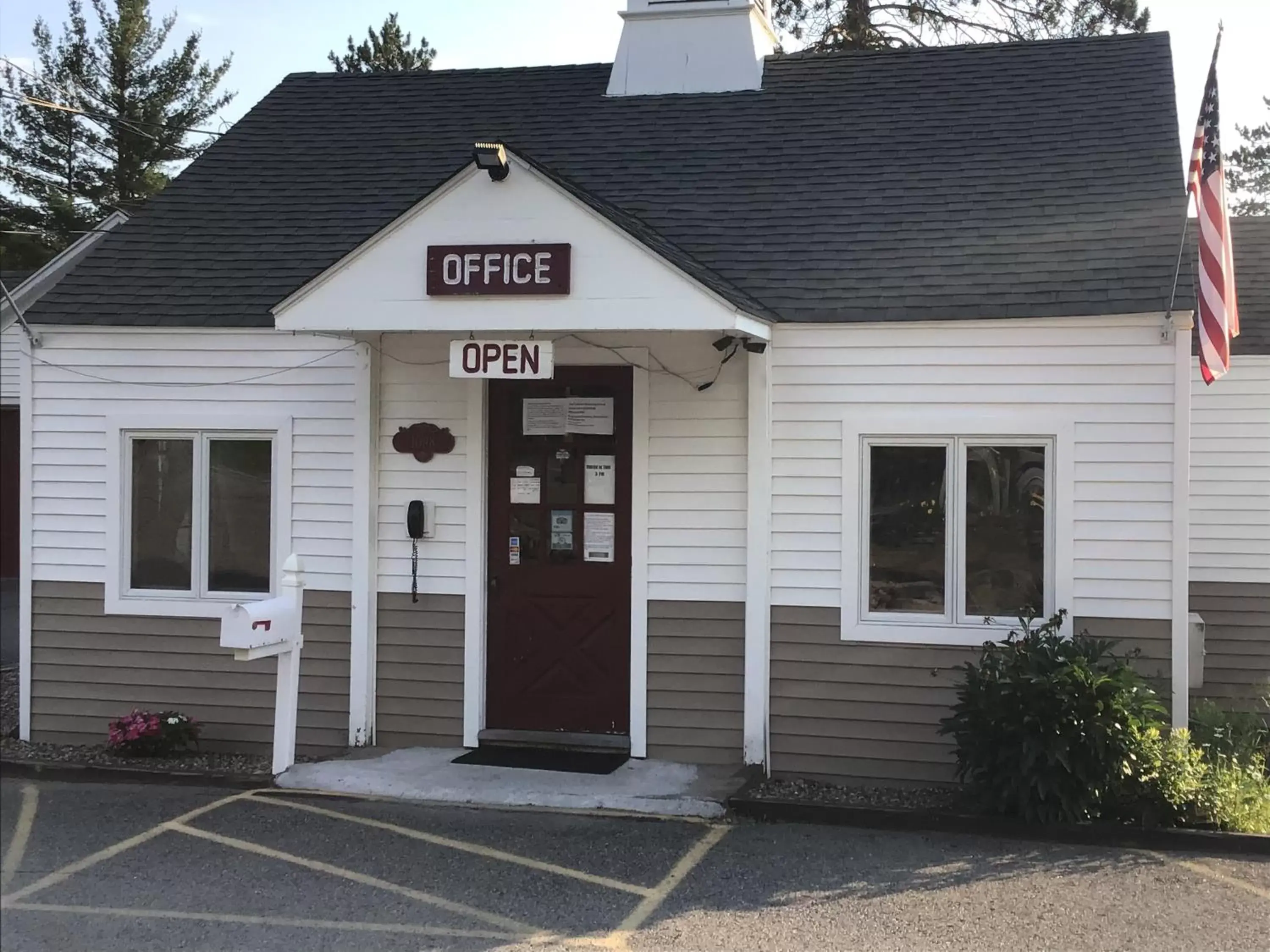 Property building in Stonybrook Motel & Lodge