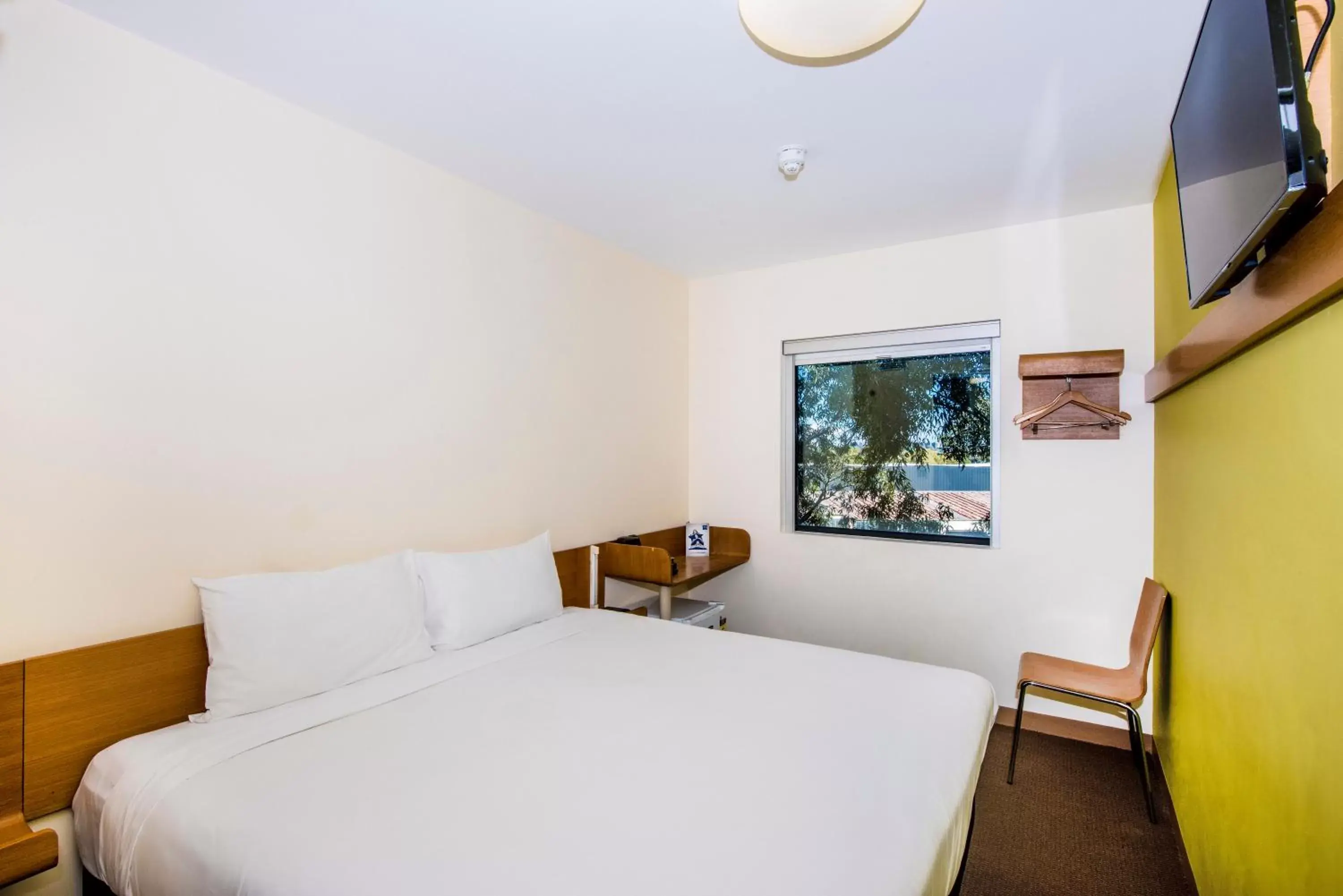 Bed, Room Photo in ibis Budget Sydney Olympic Park