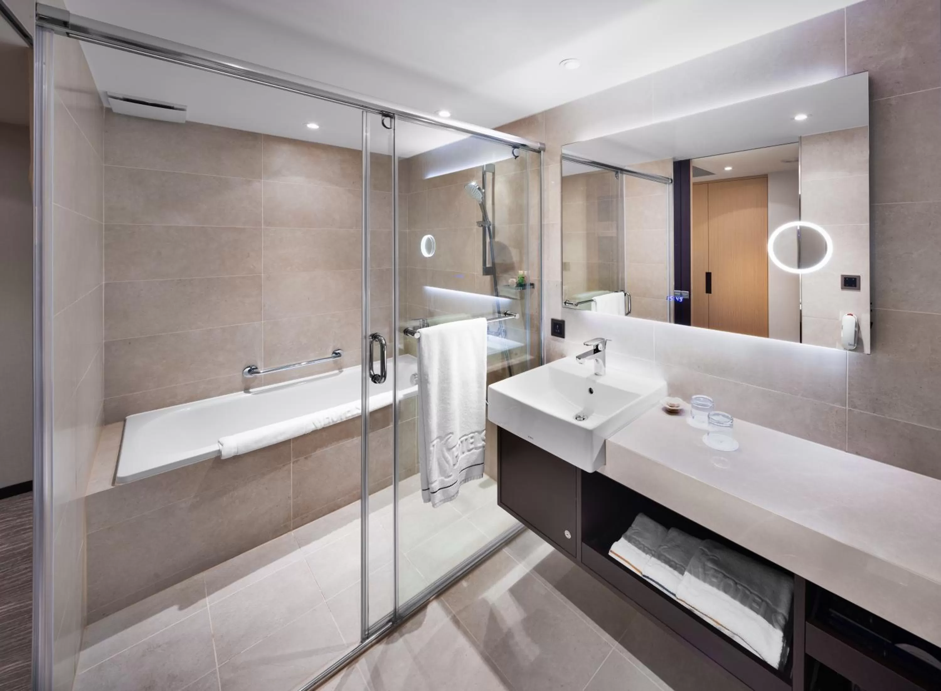 Shower in K Hotel Taipei Chang-An