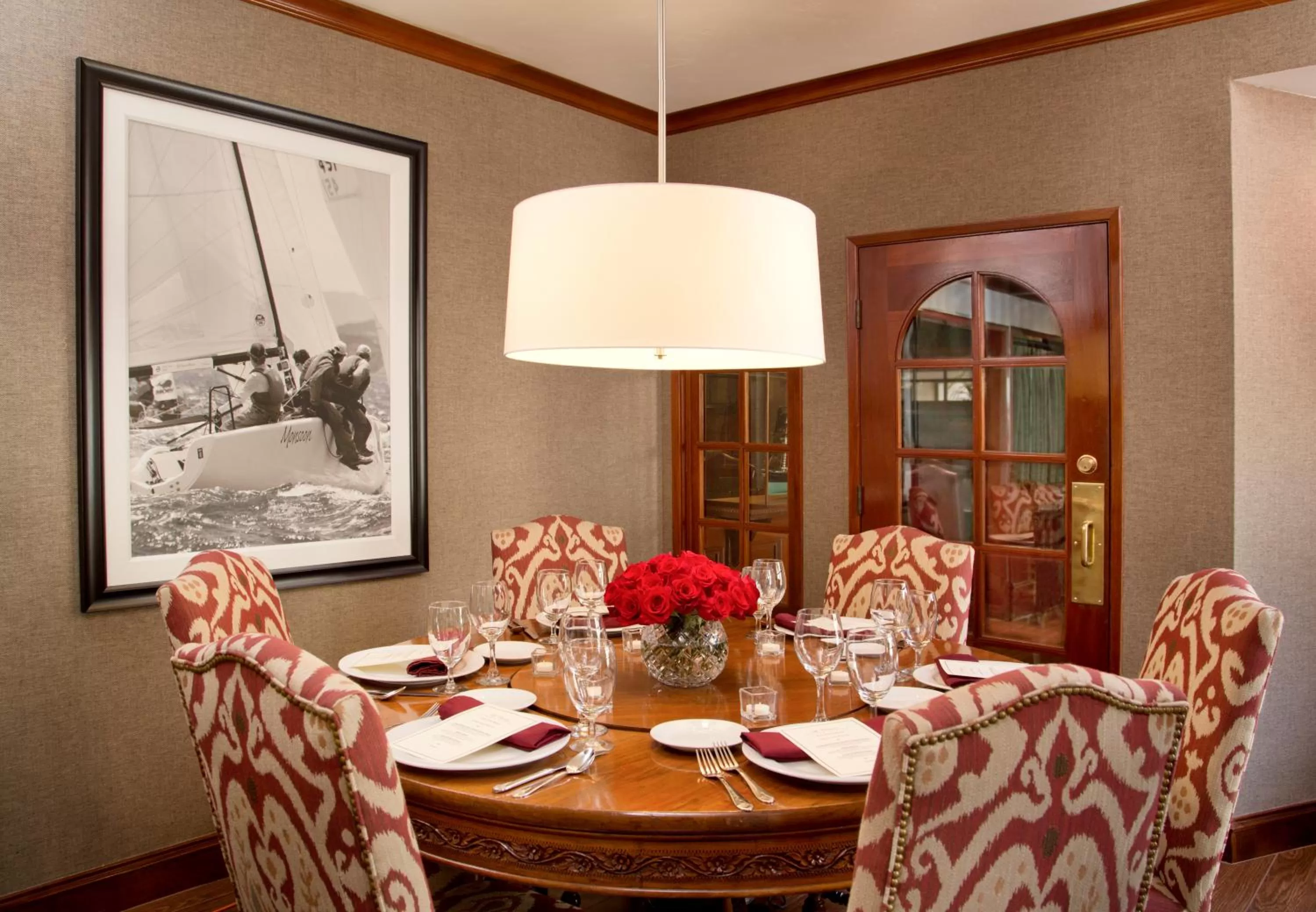 Restaurant/places to eat in Ayres Hotel Costa Mesa Newport Beach